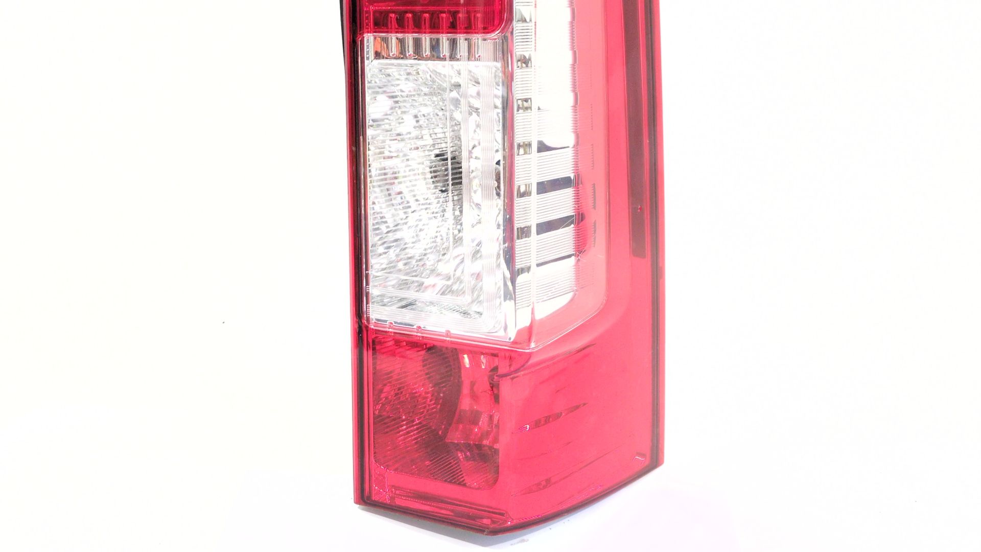 piloto_trasero_derecho_265500023r_renault_master_iii_furgoneta_fv_2_3_dci_180_fwd_fv04