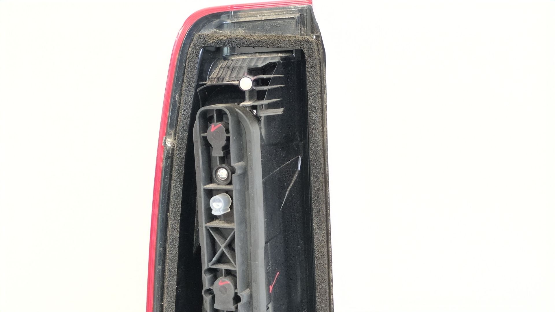 piloto_trasero_derecho_265500023r_renault_master_iii_furgoneta_fv_2_3_dci_180_fwd_fv04