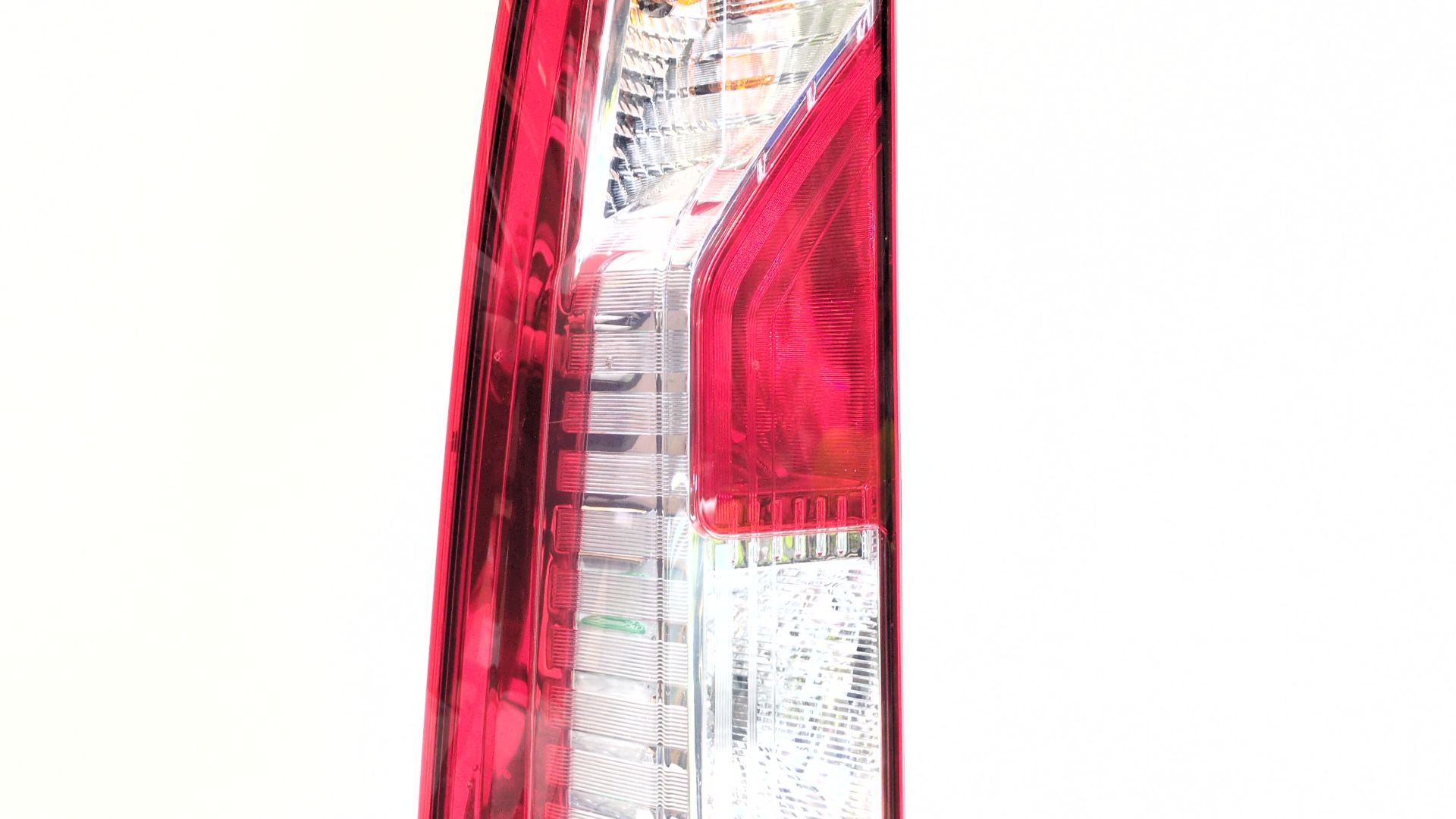 piloto_trasero_izquierdo_265550023r_renault_master_iii_furgoneta_fv_2_3_dci_180_fwd_fv04