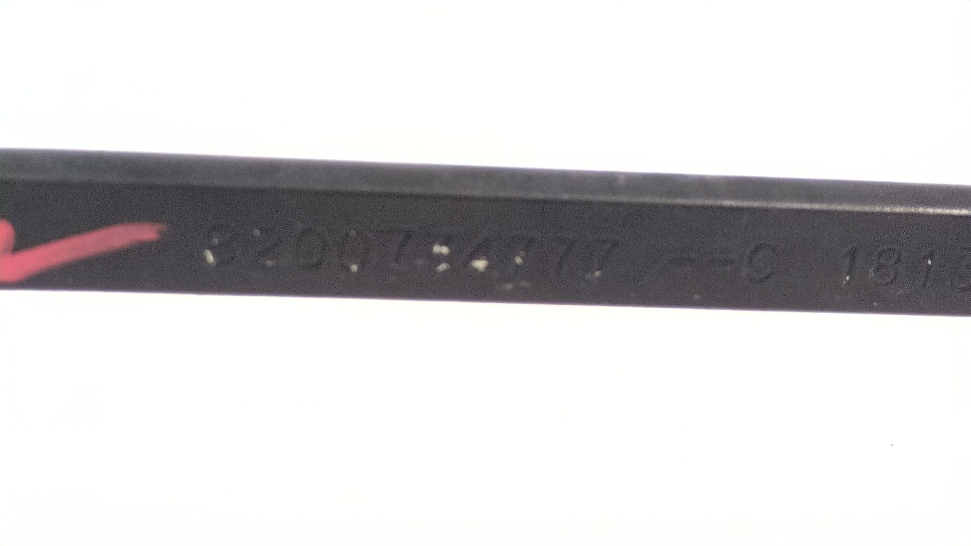 brazo_limpia_delantero_derecho_8200734777_renault_master_iii_furgoneta_fv_2_3_dci_180_fwd_fv04