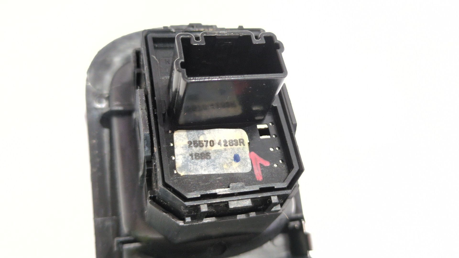 mando_elevalunas_delantero_izquierdo_264118722r_255704283r_renault_master_iii_furgoneta_fv_2_3_dci_180_fwd_fv04