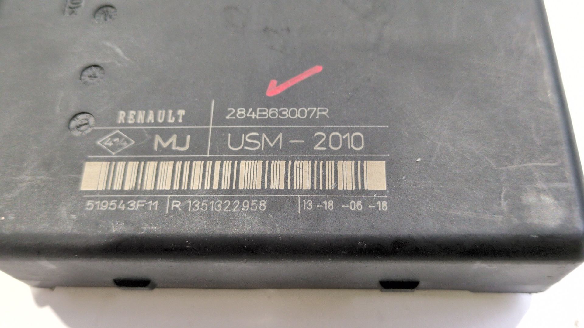 caja_reles_fusibles_284b63007r_renault_master_iii_furgoneta_fv_2_3_dci_180_fwd_fv04