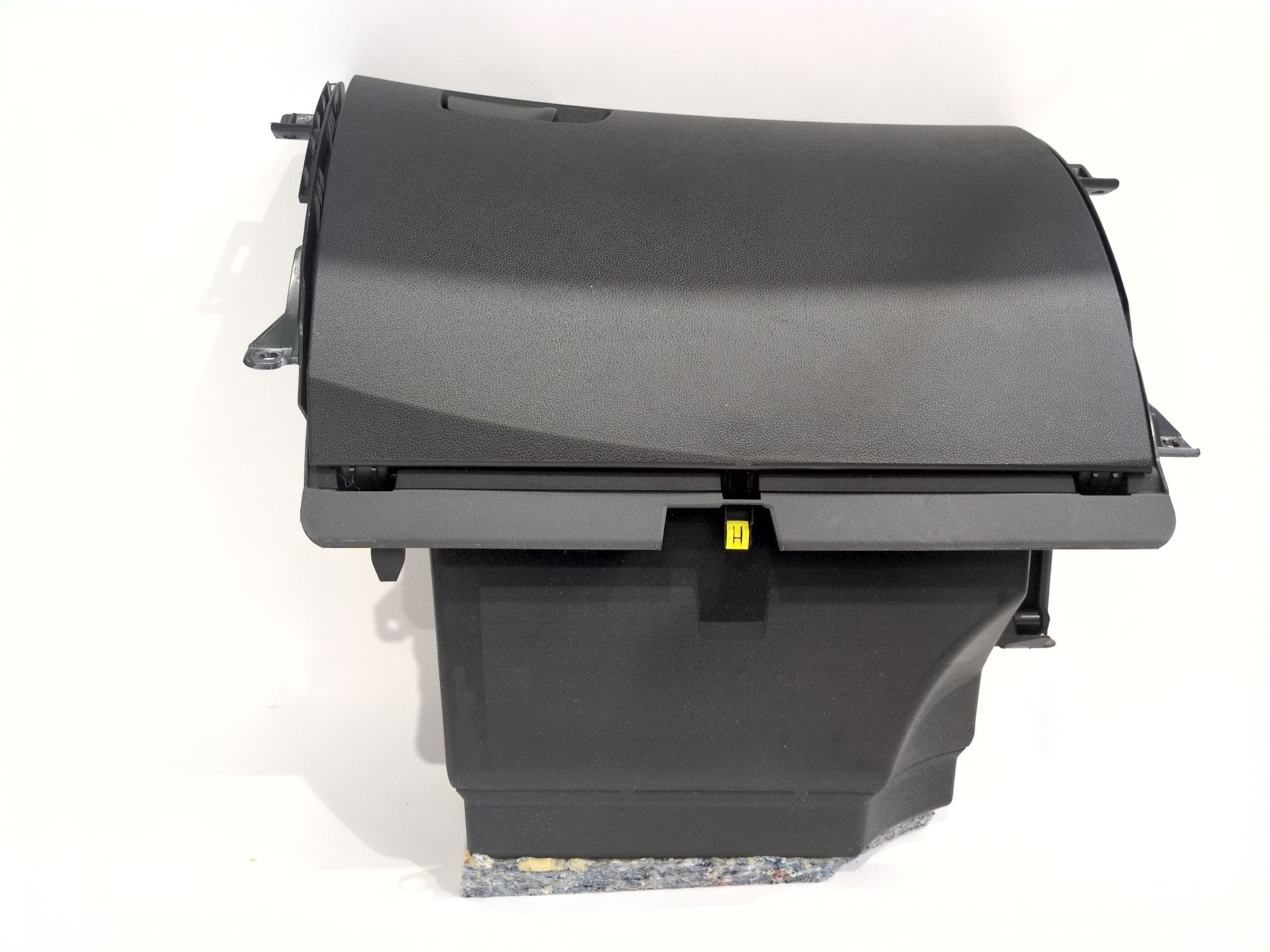 guantera_685001166r_renault_megane_iv_sedan_1_5_blue_dci_115_lva6