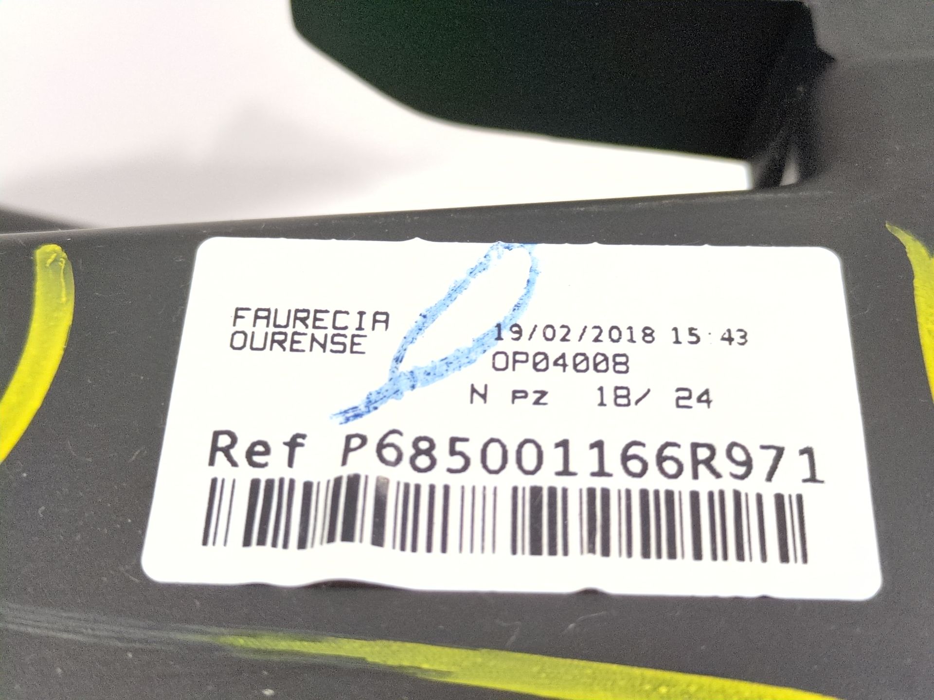 guantera_685001166r_renault_megane_iv_sedan_1_5_blue_dci_115_lva6