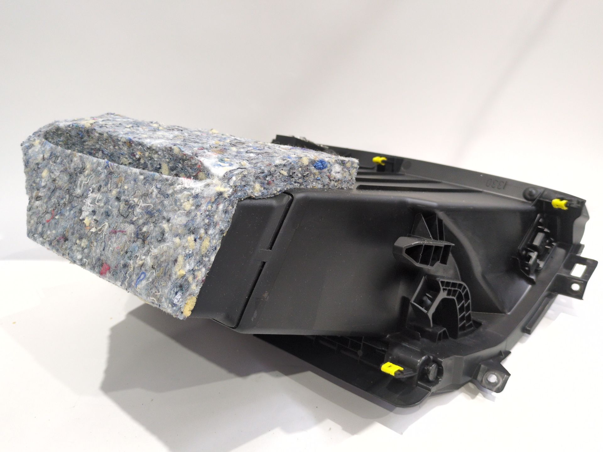 guantera_685001166r_renault_megane_iv_sedan_1_5_blue_dci_115_lva6