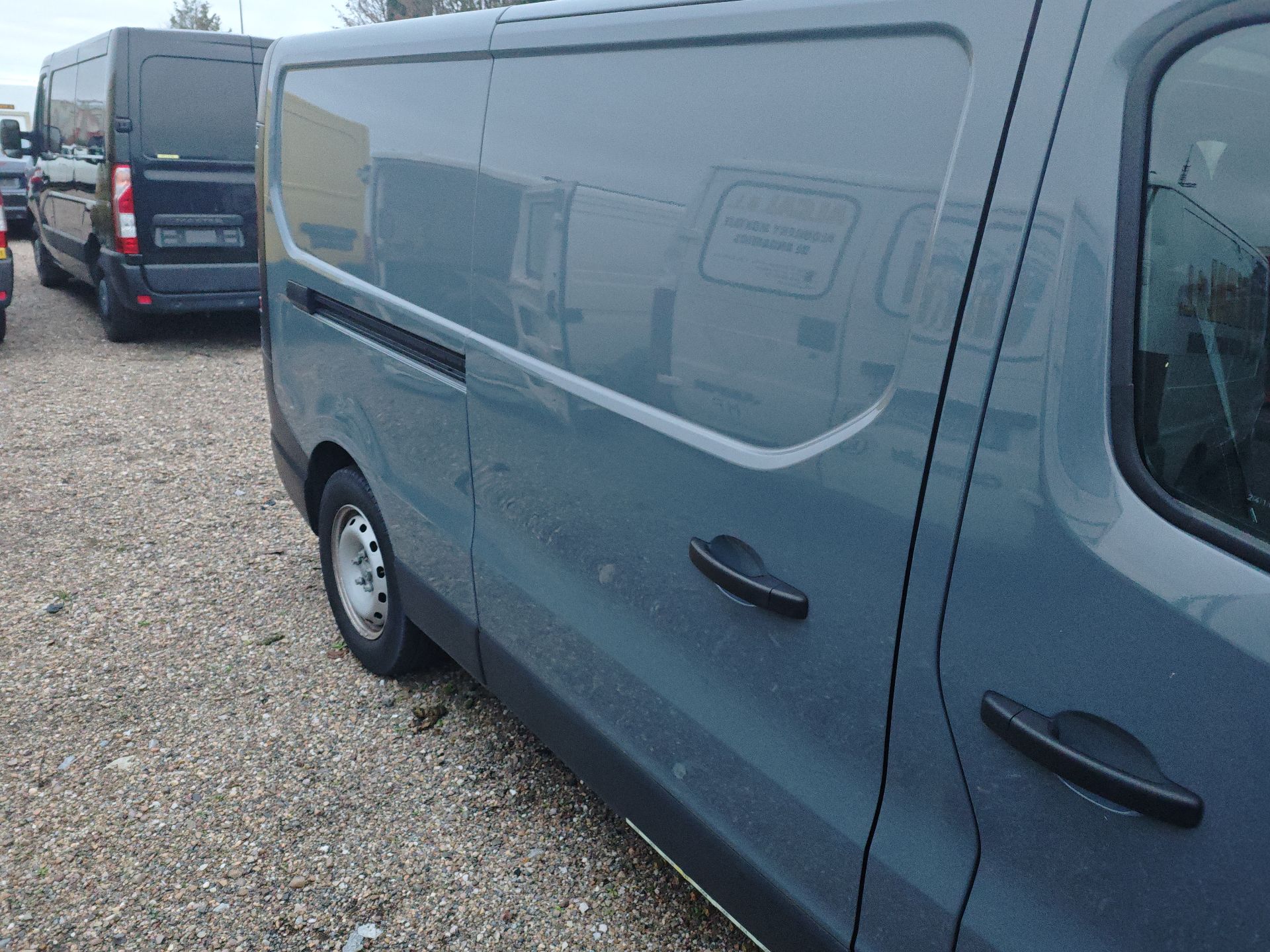 puerta_corredera_lateral_derecha_renault_trafic_iii_furgoneta_fg_2_0_dci_120_fgmn