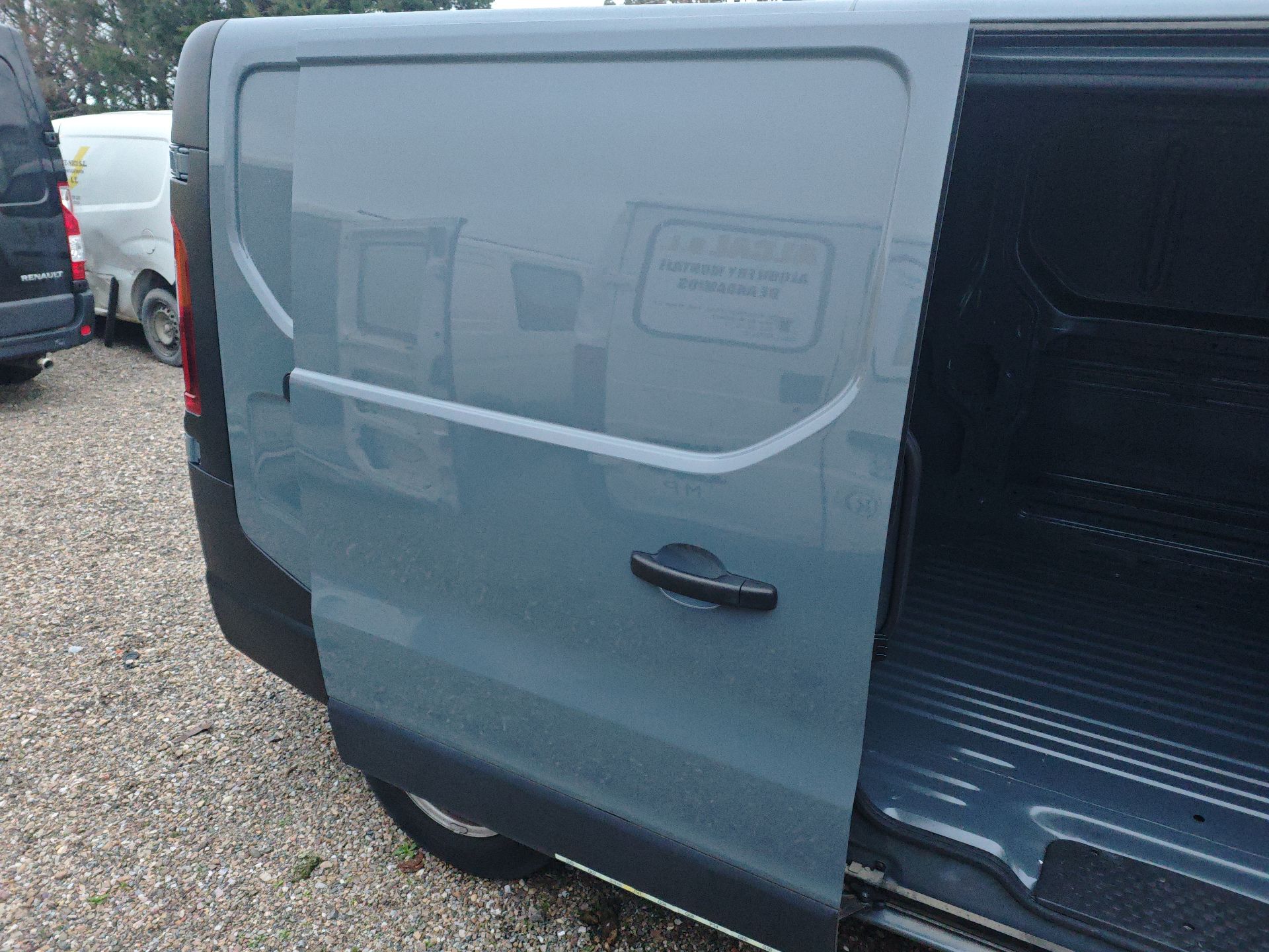 puerta_corredera_lateral_derecha_renault_trafic_iii_furgoneta_fg_2_0_dci_120_fgmn