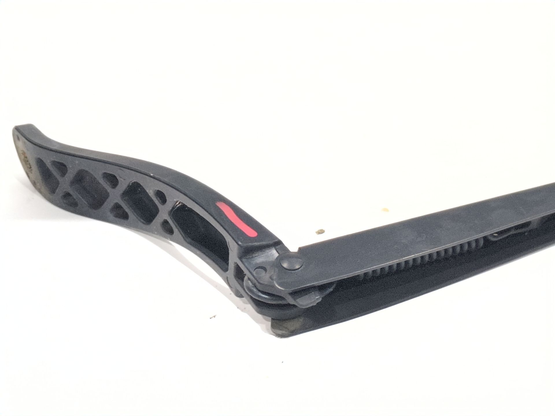 brazo_limpia_delantero_izquierdo_288810551r_renault_megane_iv_sedan_1_5_blue_dci_115_lva6