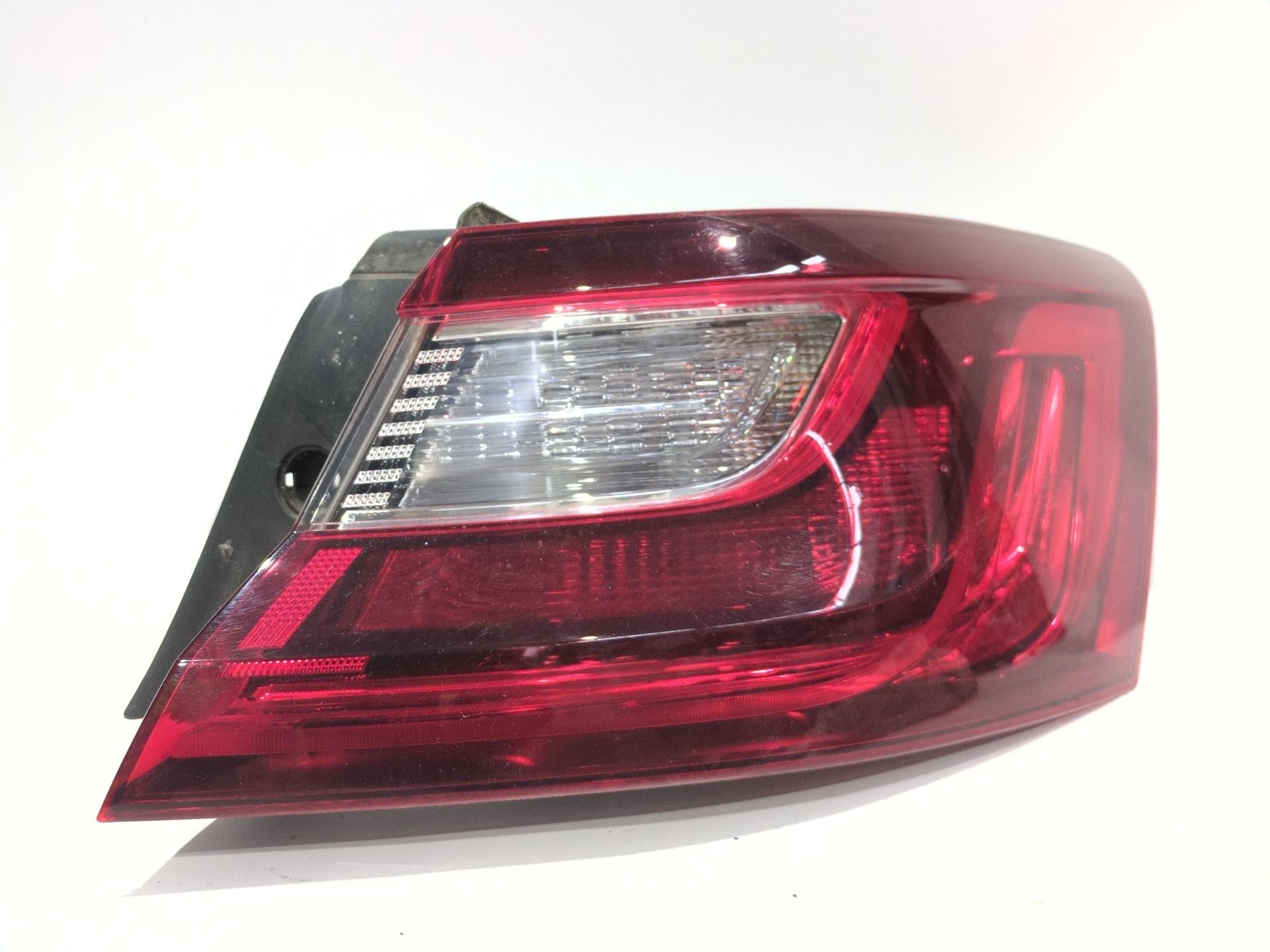 piloto_trasero_derecho_exterior_265507297r_renault_megane_iv_sedan_1_5_blue_dci_115_lva6