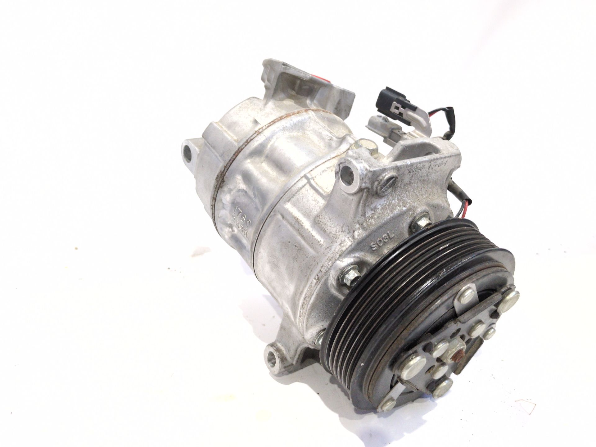 compresor_a_a_926002410r_renault_megane_iv_sedan_1_5_blue_dci_115_lva6