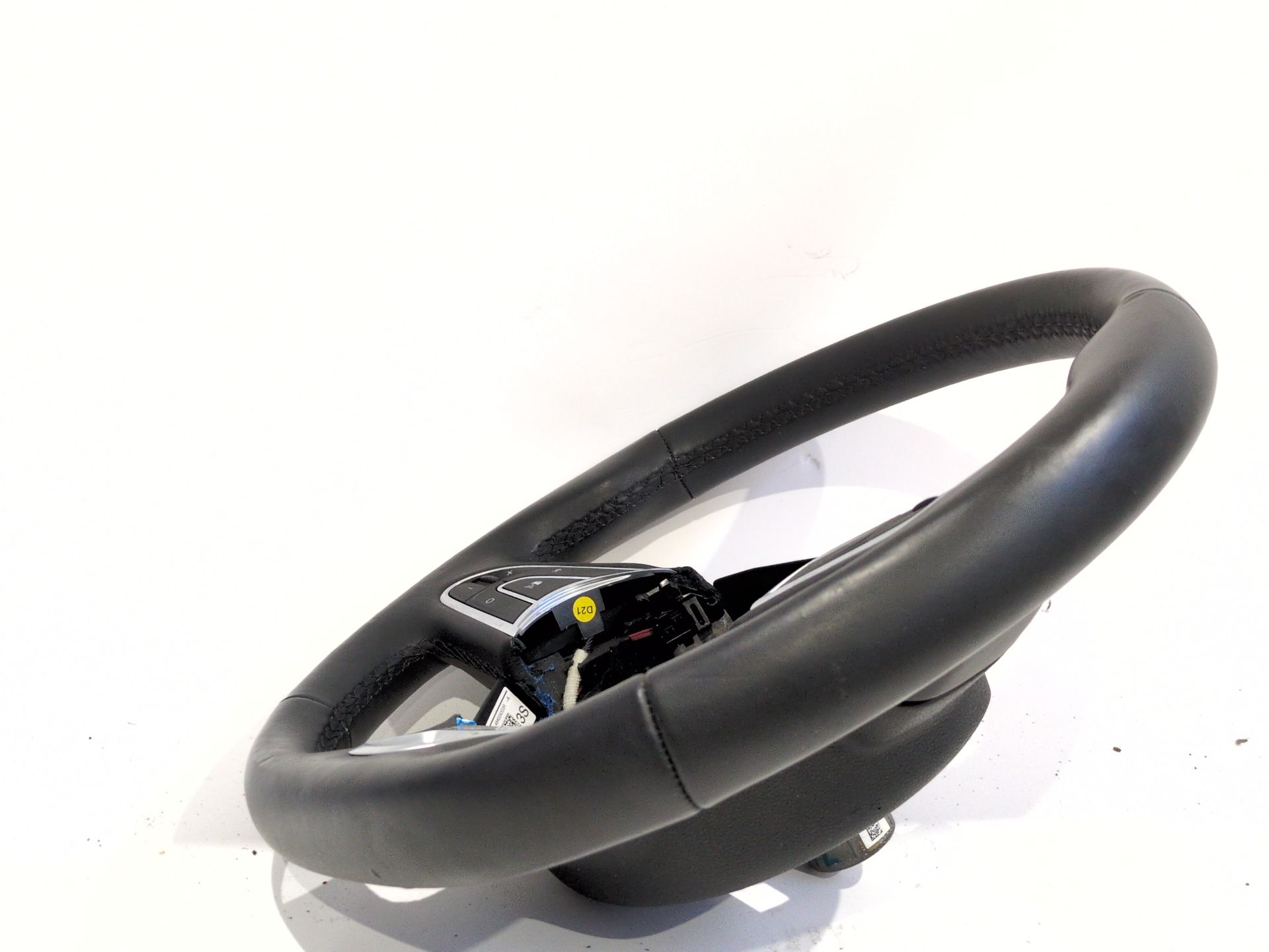 volante_484004333r_renault_megane_iv_sedan_1_5_blue_dci_115_lva6