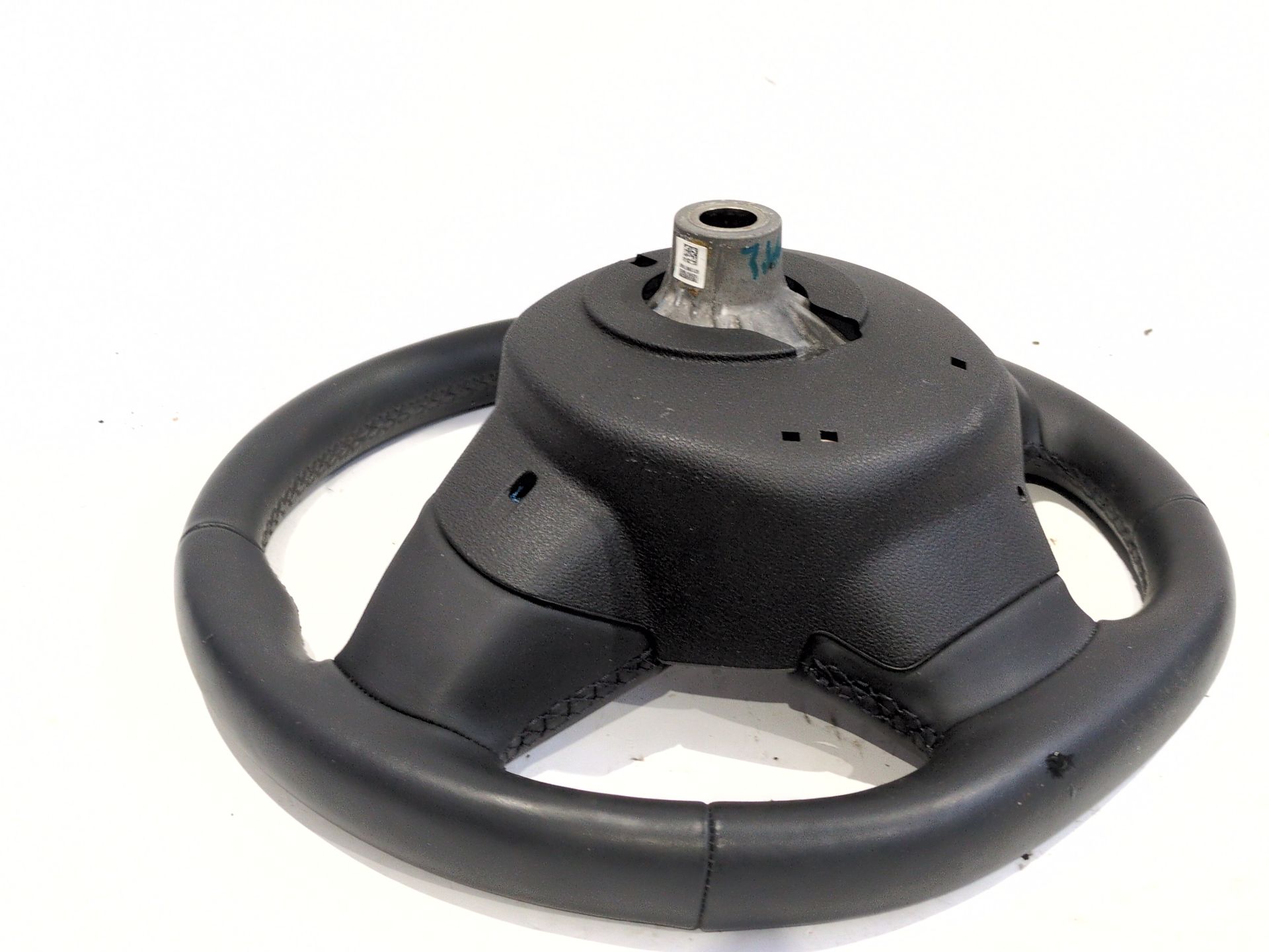 volante_484004333r_renault_megane_iv_sedan_1_5_blue_dci_115_lva6