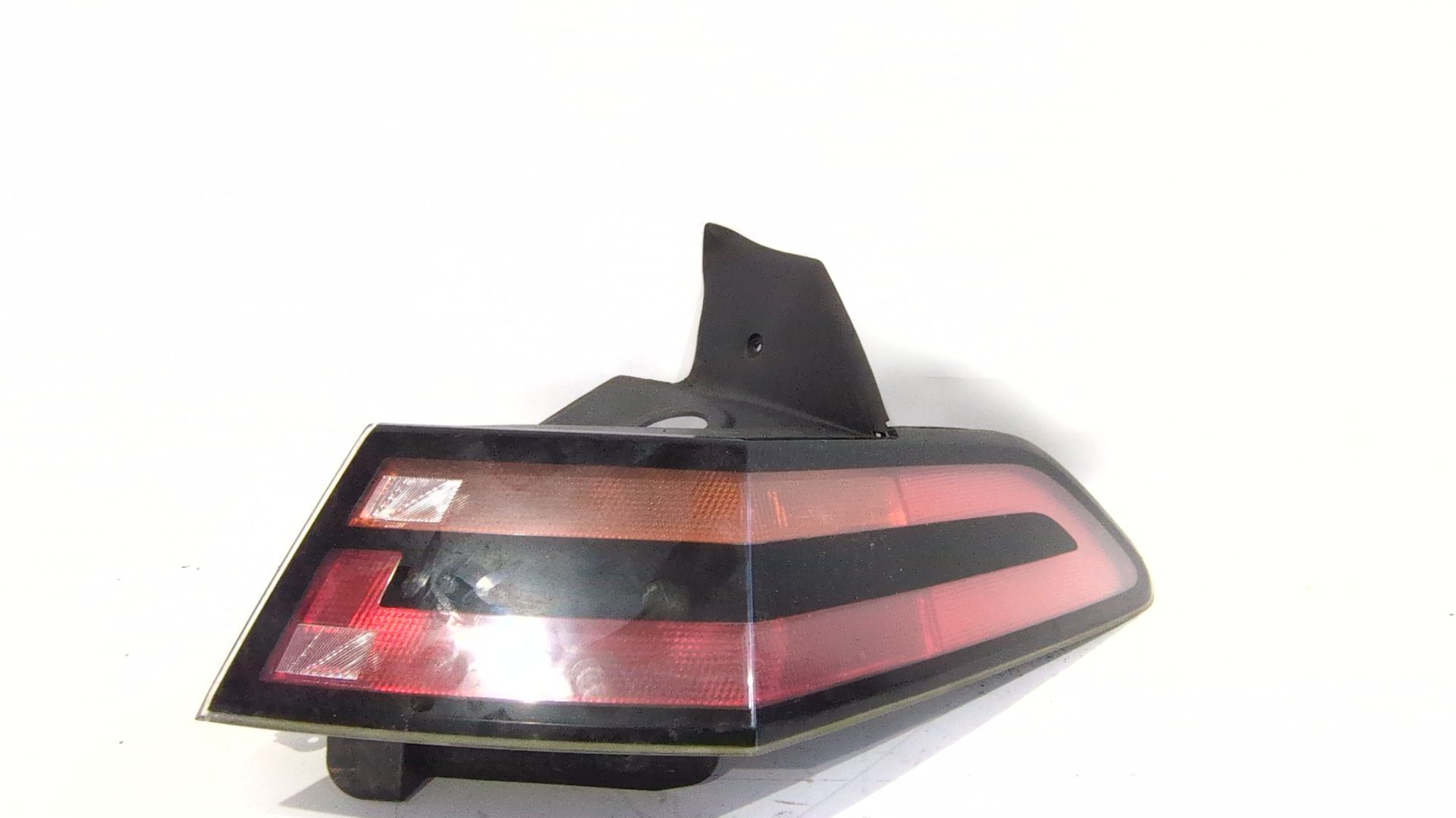 piloto_trasero_derecho_exterior_22851351_chevrolet_volt_ev_150