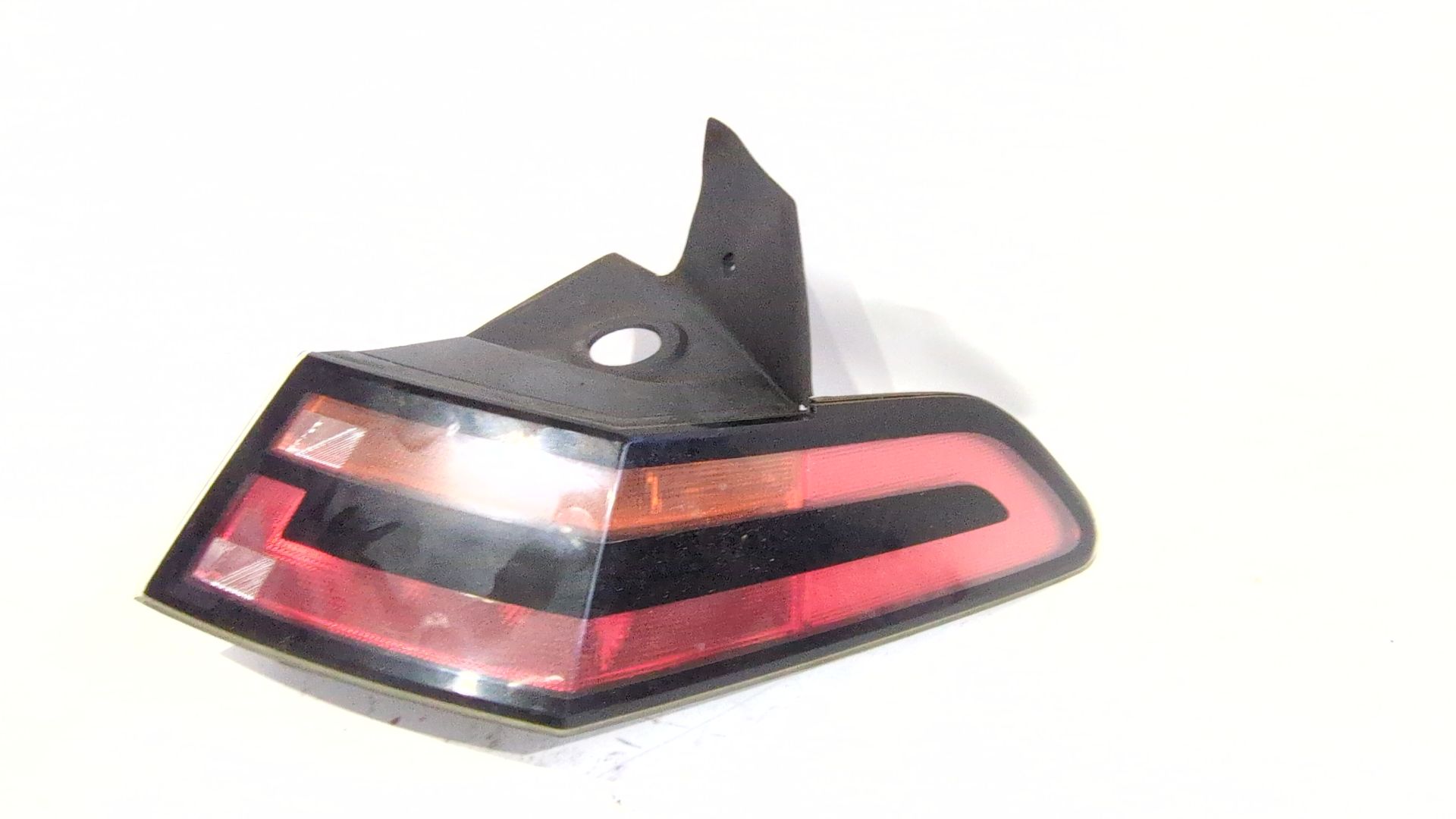 piloto_trasero_derecho_exterior_22851351_chevrolet_volt_ev_150