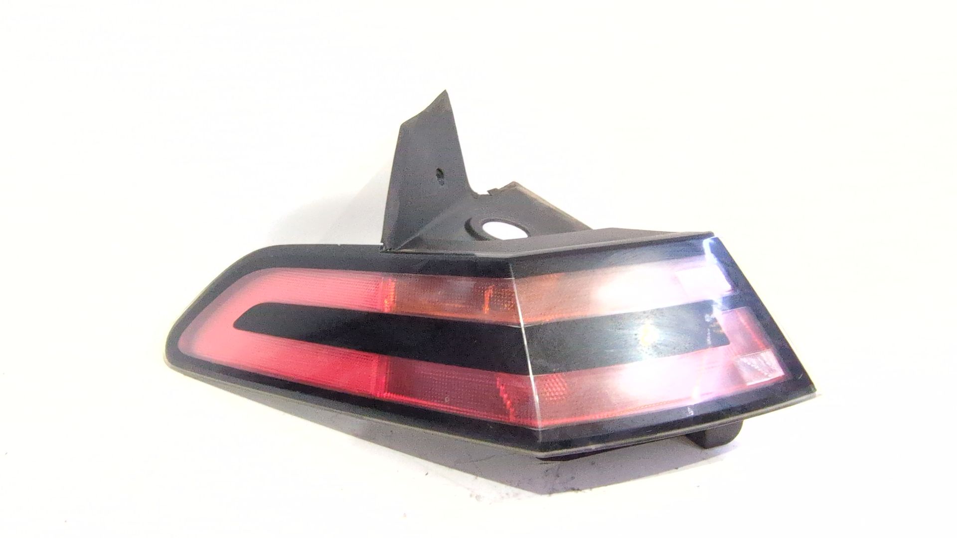 piloto_trasero_izquierdo_exterior_22927866_chevrolet_volt_ev_150