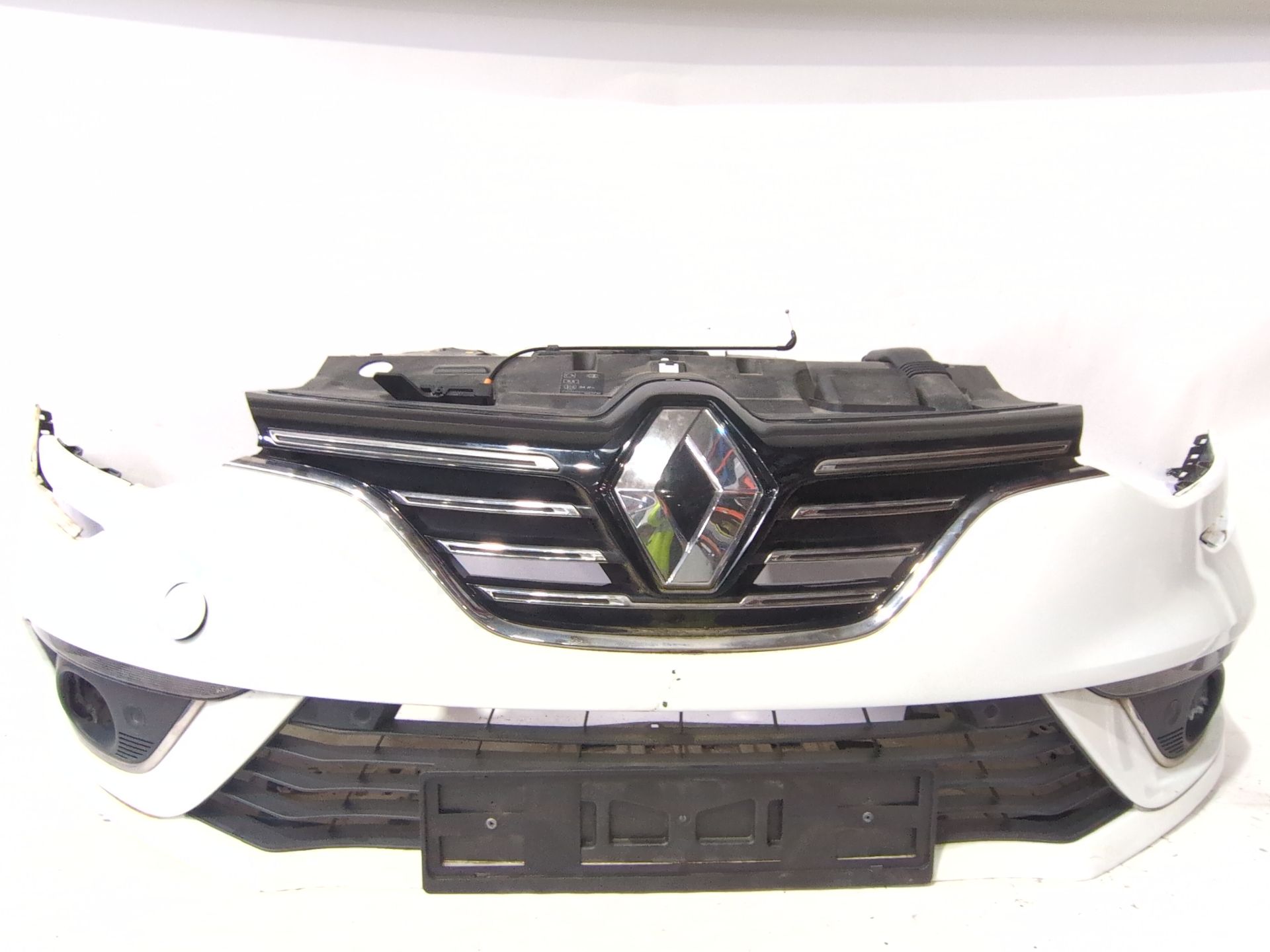 paragolpes_delantero_620220807r_ice_white_bc_ov369_renault_megane_iv_sedan_1_5_blue_dci_115_lva6