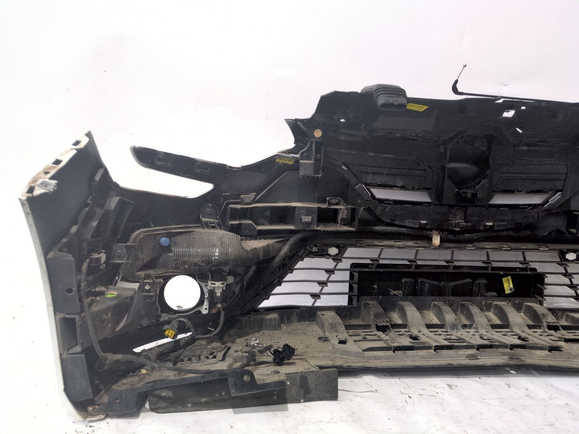 paragolpes_delantero_620220807r_ice_white_bc_ov369_renault_megane_iv_sedan_1_5_blue_dci_115_lva6