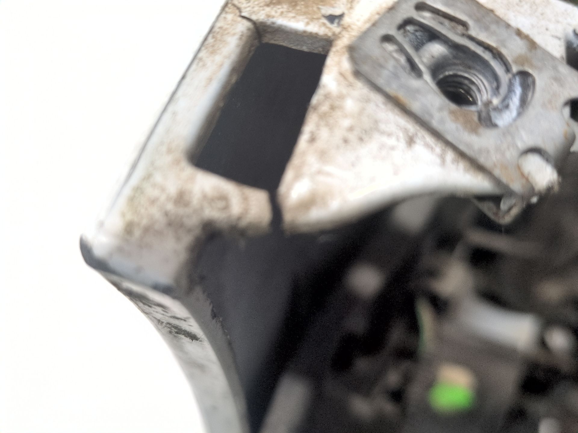 paragolpes_delantero_620220807r_ice_white_bc_ov369_renault_megane_iv_sedan_1_5_blue_dci_115_lva6