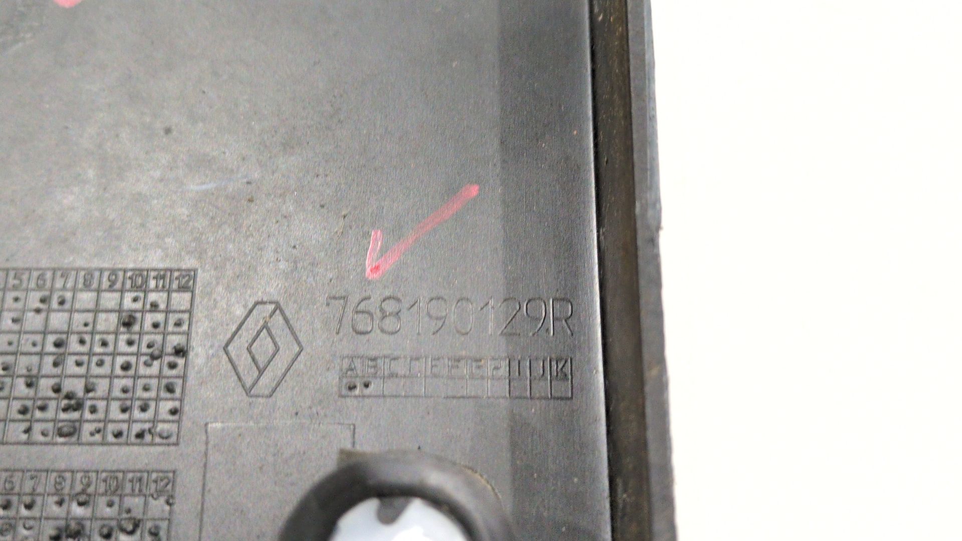 moldura_lateral_768190129r_renault_master_iii_furgoneta_fv_2_3_dci_180_fwd_fv04