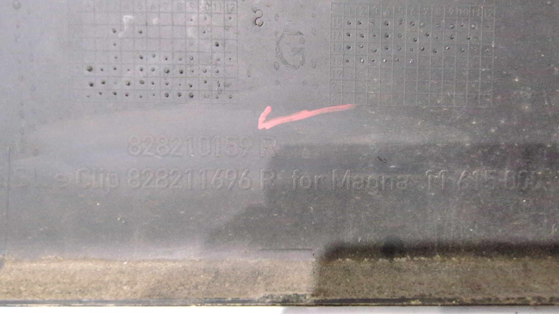 moldura_lateral_828210159r_renault_master_iii_furgoneta_fv_2_3_dci_180_fwd_fv04