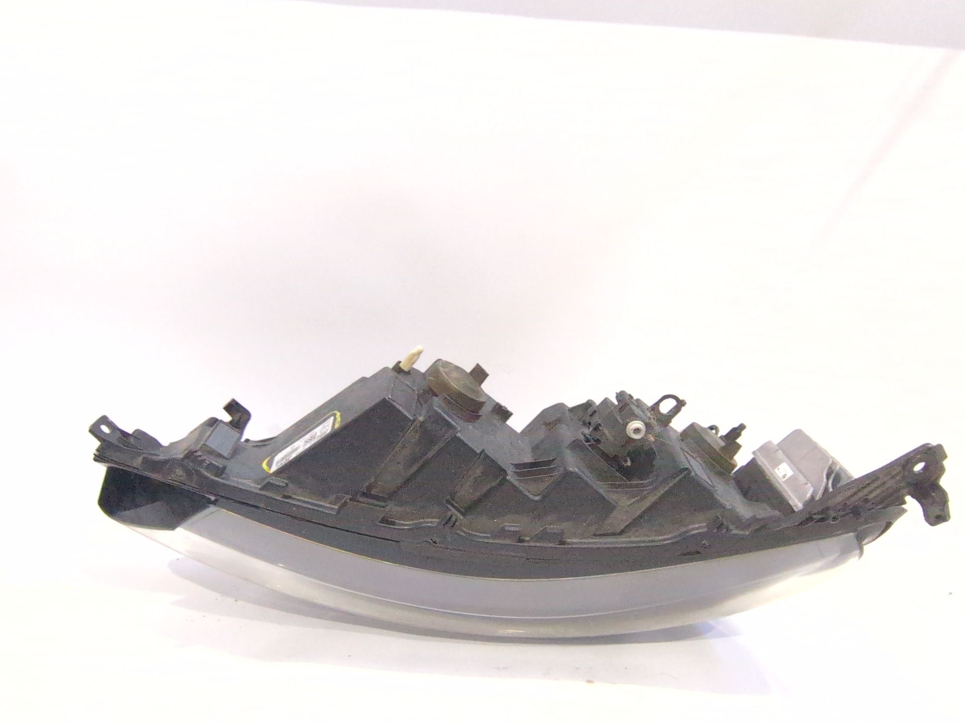 faro_izquierdo_260601197r_renault_megane_iv_sedan_1_5_blue_dci_115_lva6