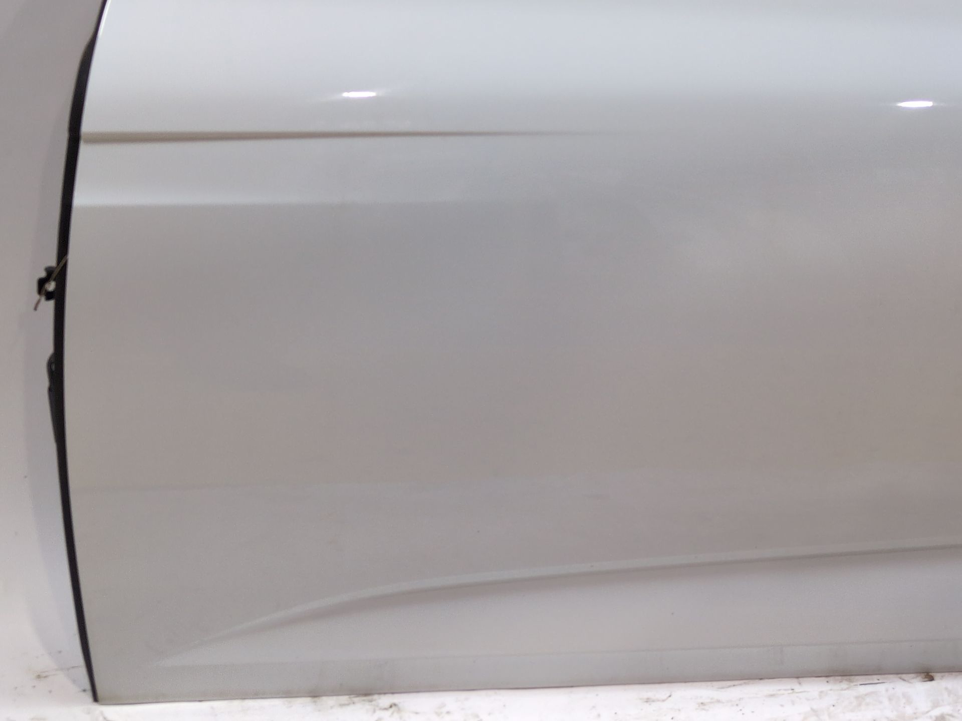 puerta_delantera_izquierda_801013672r_ice_white_bc_ov369_renault_megane_iv_sedan_1_5_blue_dci_115_lva6