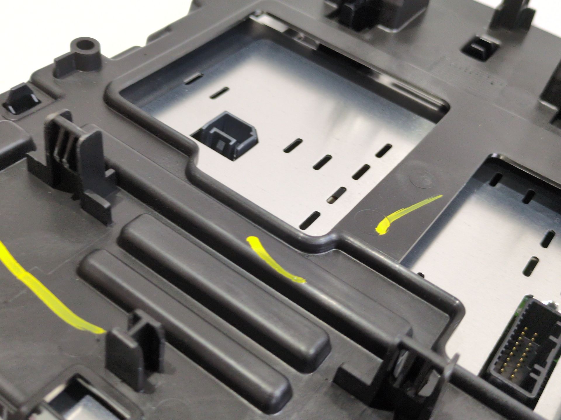 pantalla_multifuncion_e32478_a94e32478_renault_megane_iv_sedan_1_5_blue_dci_115_lva6