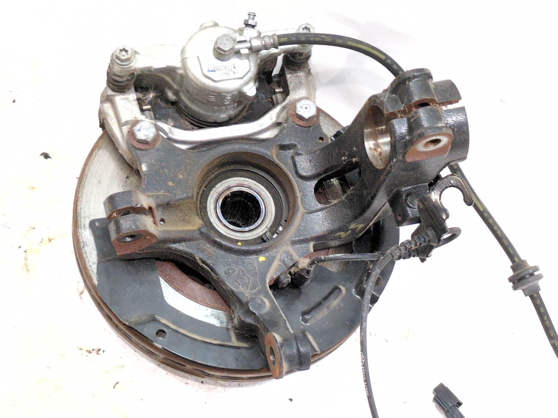 mangueta_delantera_derecha_400149253r_410012354r_renault_megane_iv_sedan_1_5_blue_dci_115_lva6