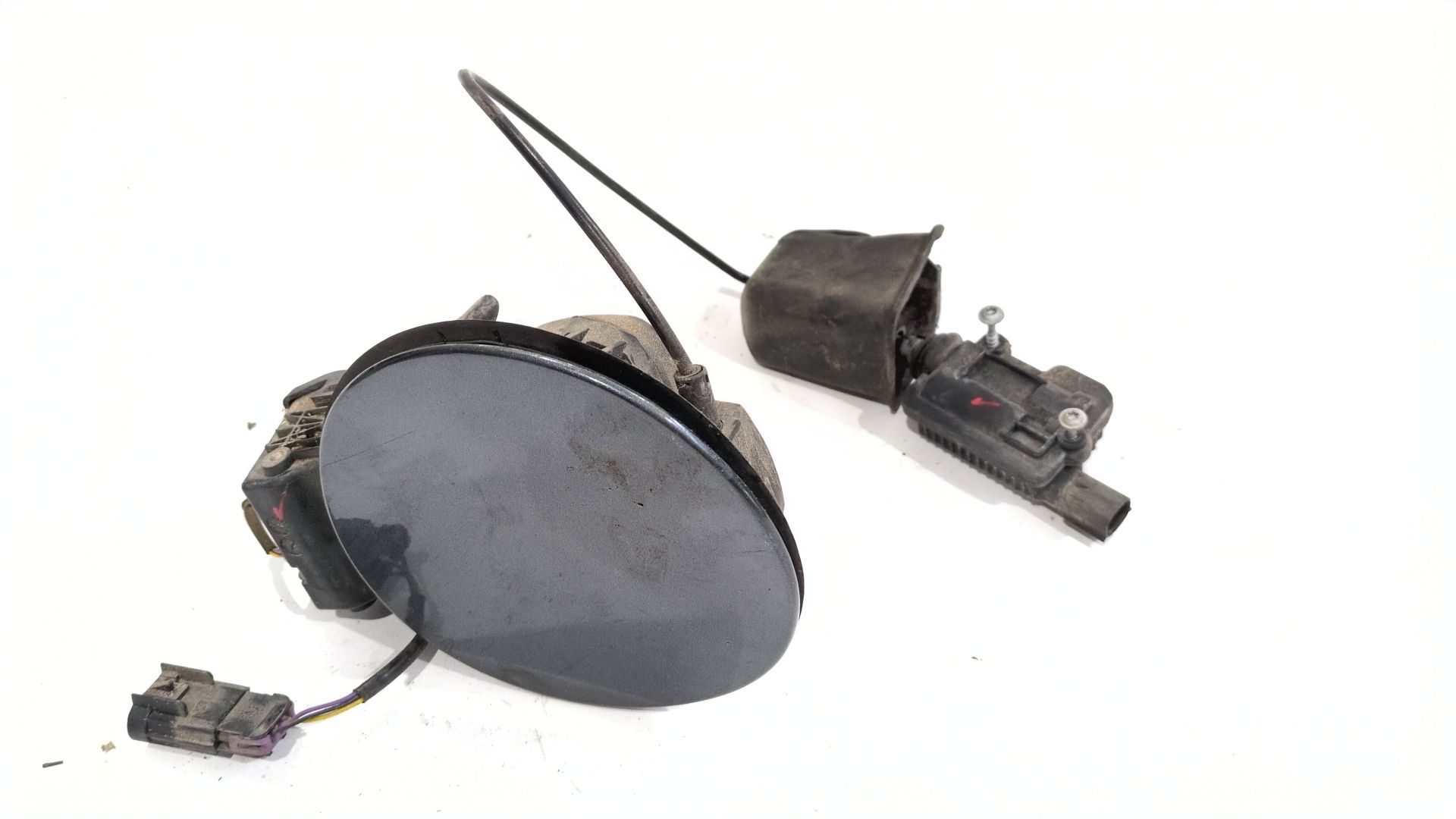 tapa_exterior_combustible_22777973_chevrolet_volt_ev_150