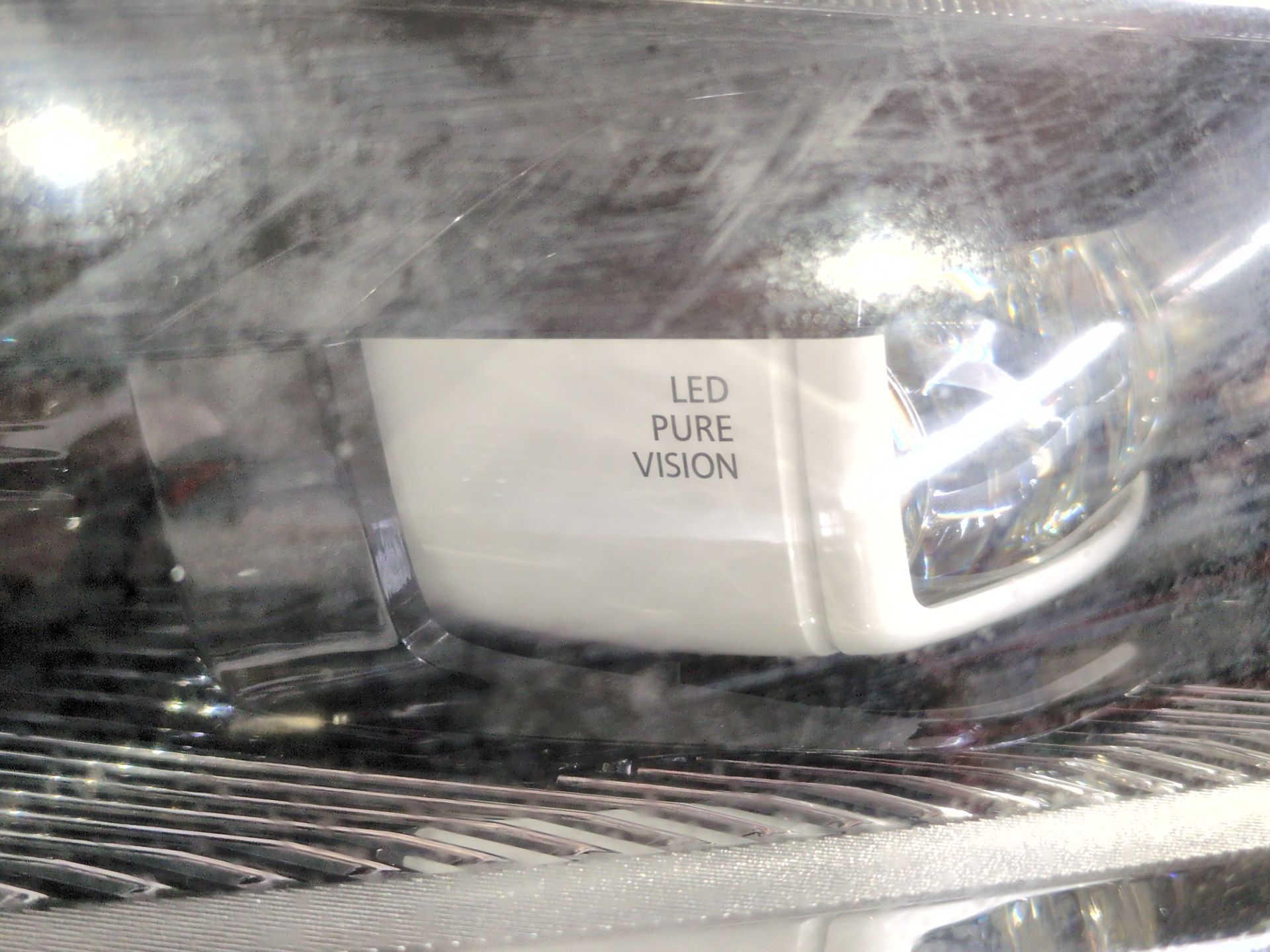 faro_derecho_260104596r_renault_megane_iv_sedan_1_5_blue_dci_115_lva6