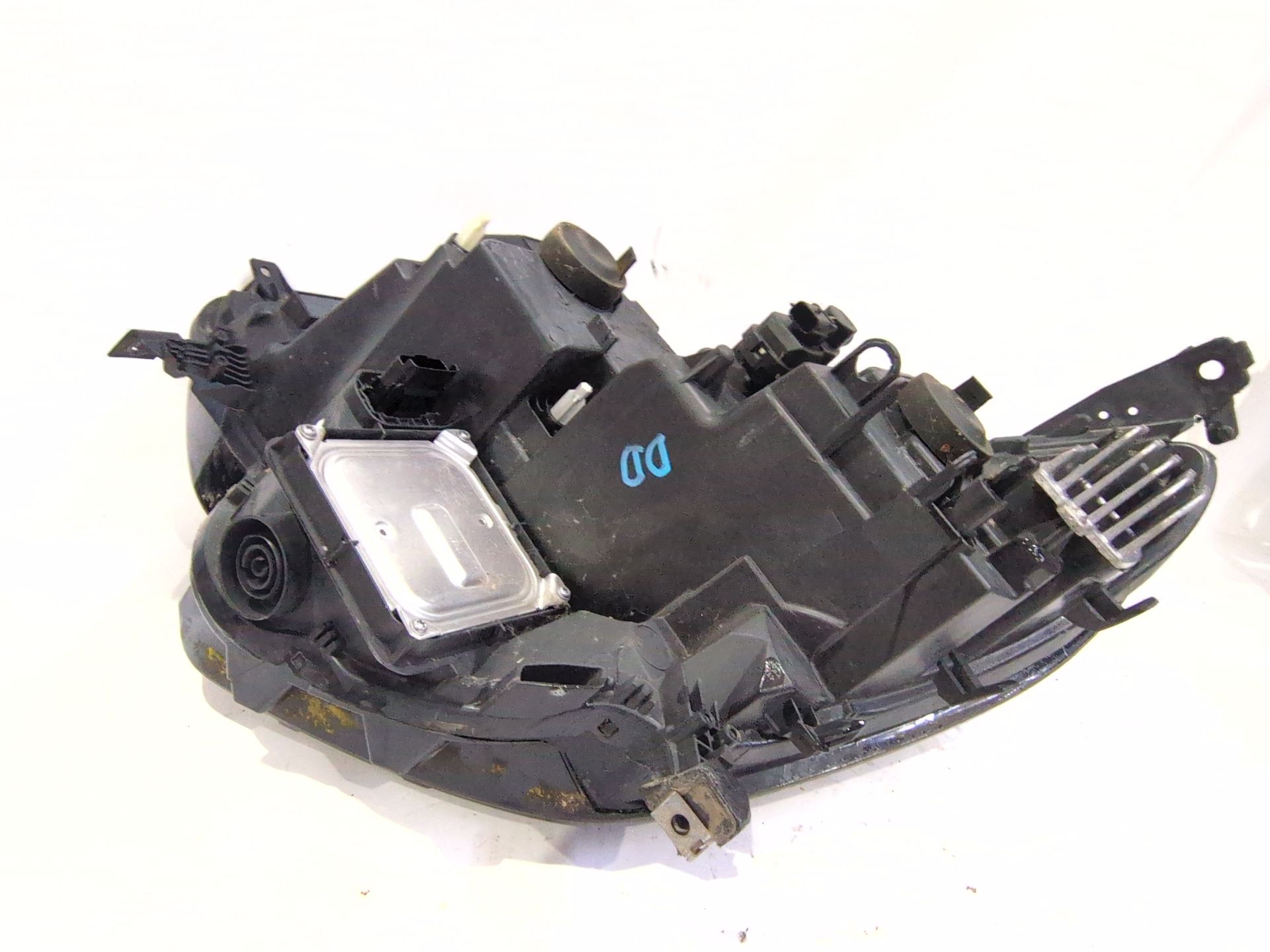 faro_derecho_260104596r_renault_megane_iv_sedan_1_5_blue_dci_115_lva6