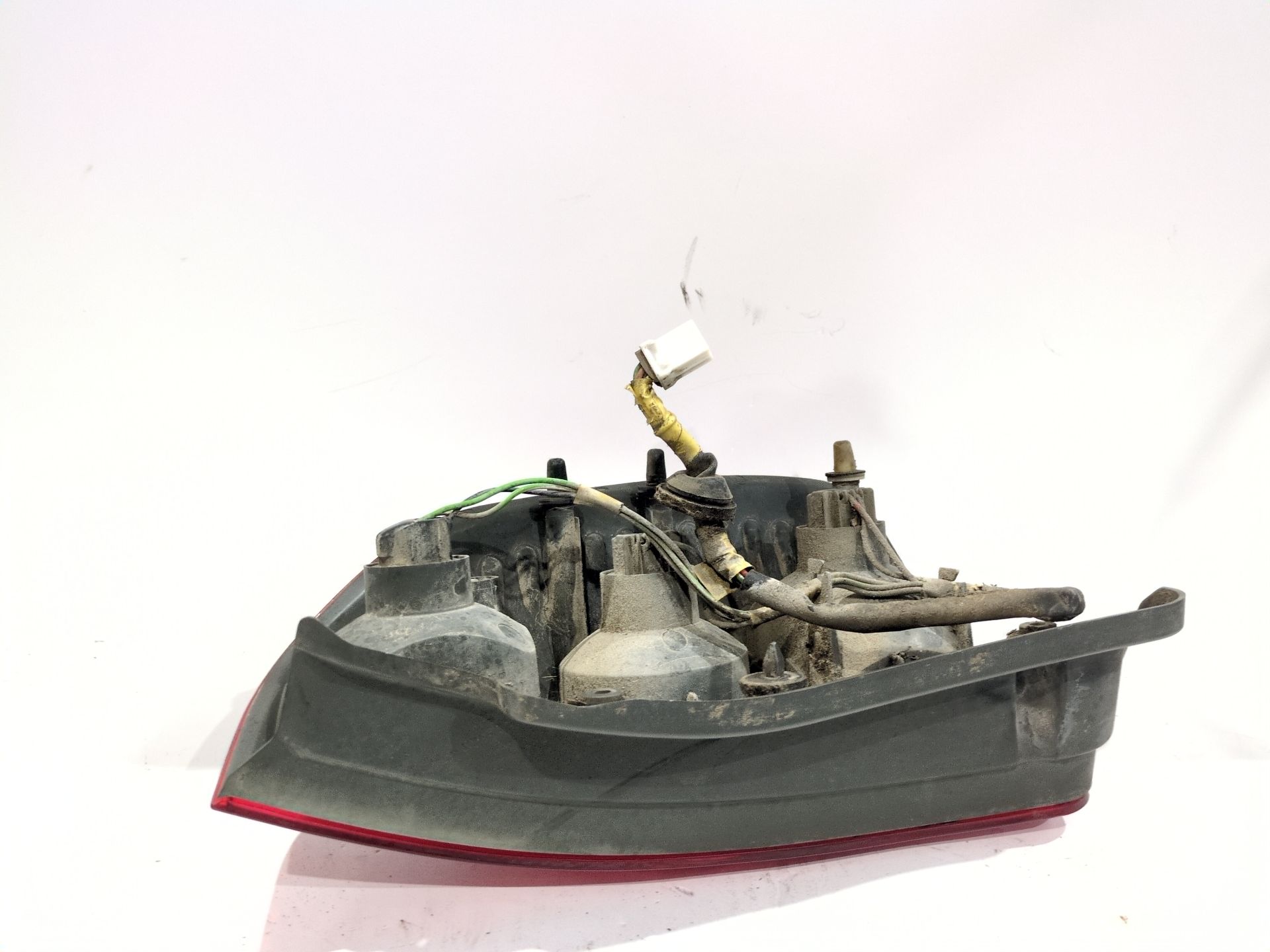 piloto_trasero_izquierdo_sin_referencia_mitsubishi_space_star_monospace_dg_a_1_9_di_d_dg4a