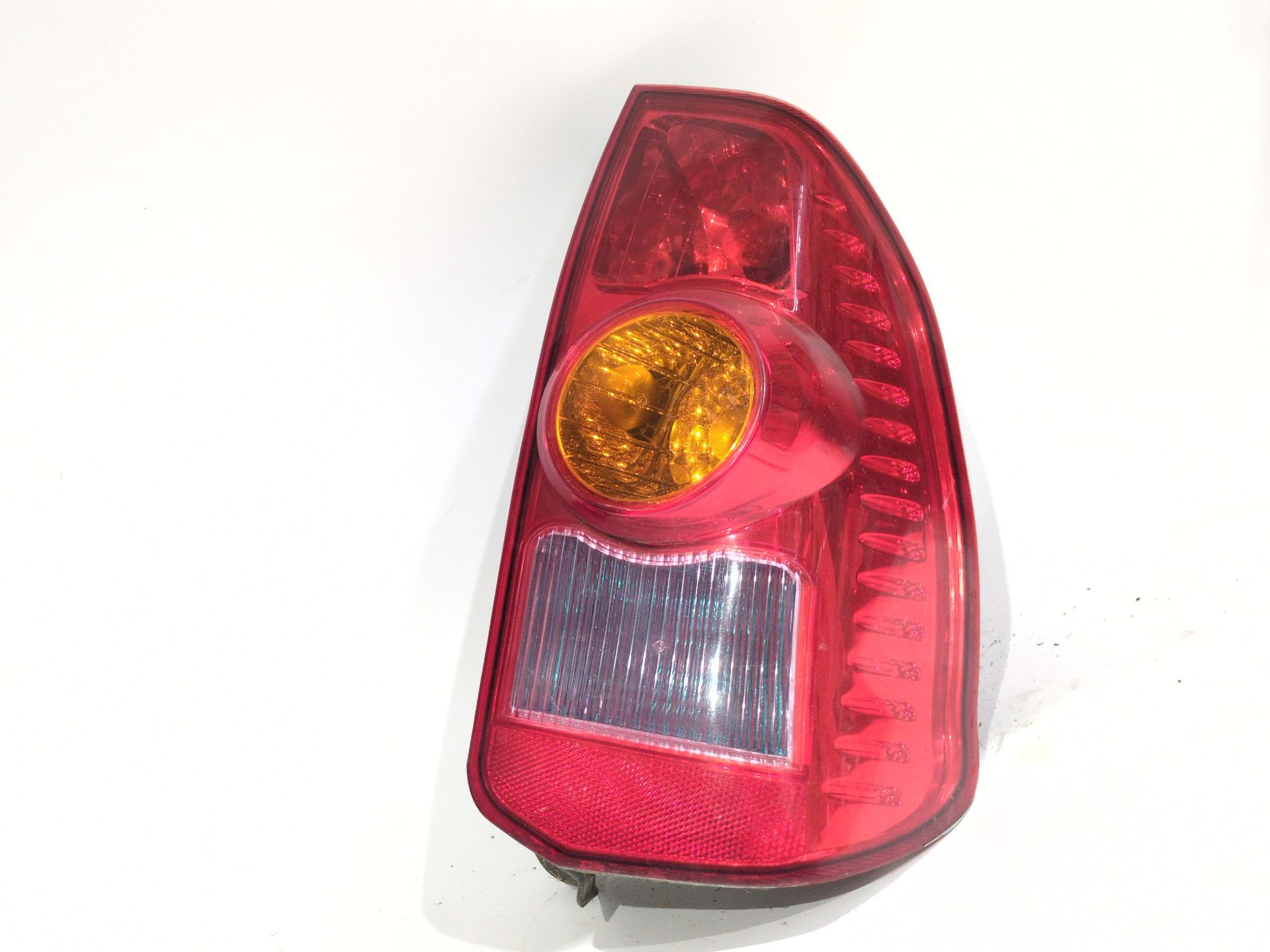 piloto_trasero_derecho_sin_referencia_mitsubishi_space_star_monospace_dg_a_1_9_di_d_dg4a