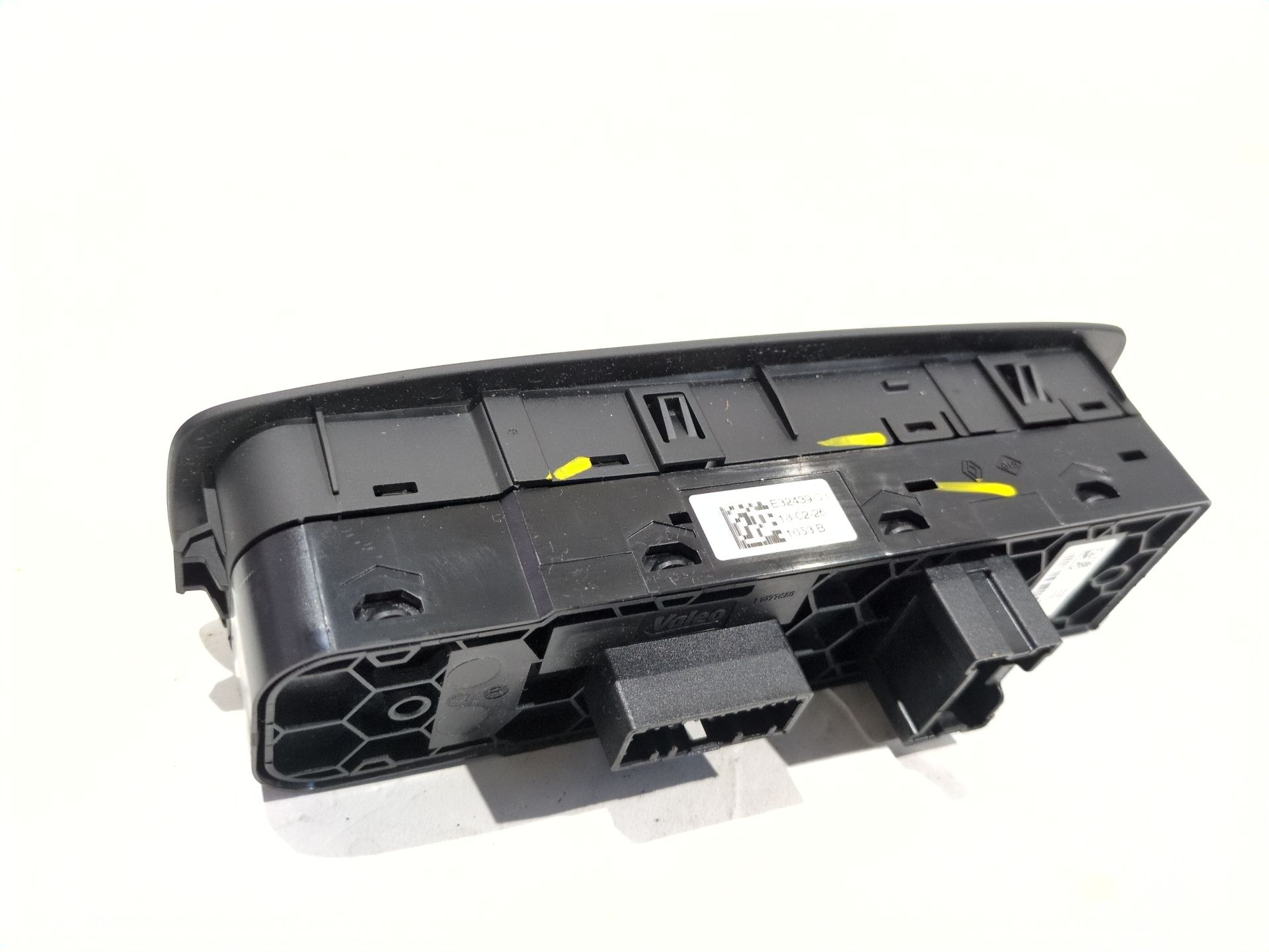 mando_elevalunas_delantero_izquierdo_e3243908_renault_megane_iv_sedan_1_5_blue_dci_115_lva6