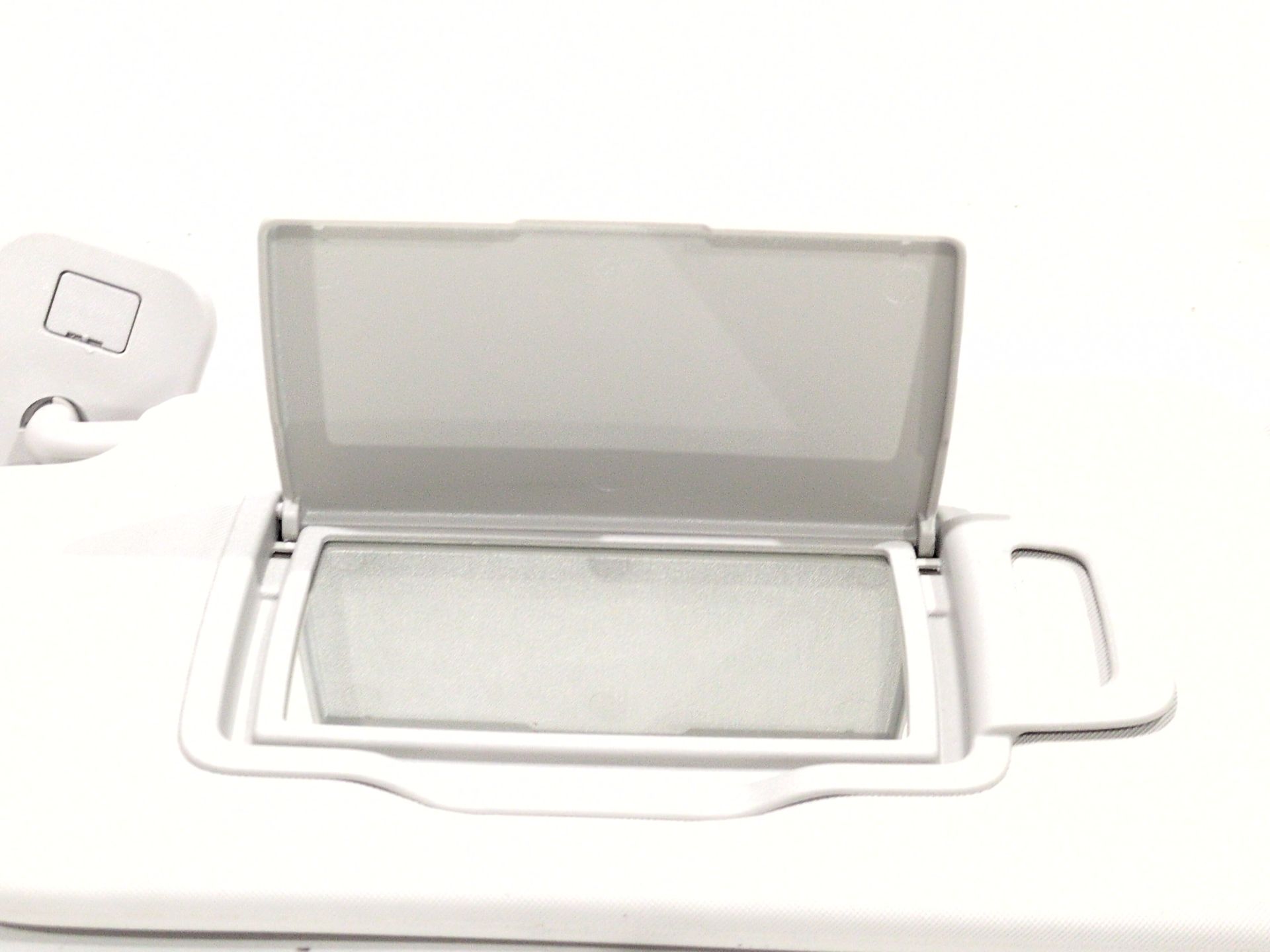 parasol_izquierdo_sin_referencia_renault_megane_iv_sedan_1_5_blue_dci_115_lva6