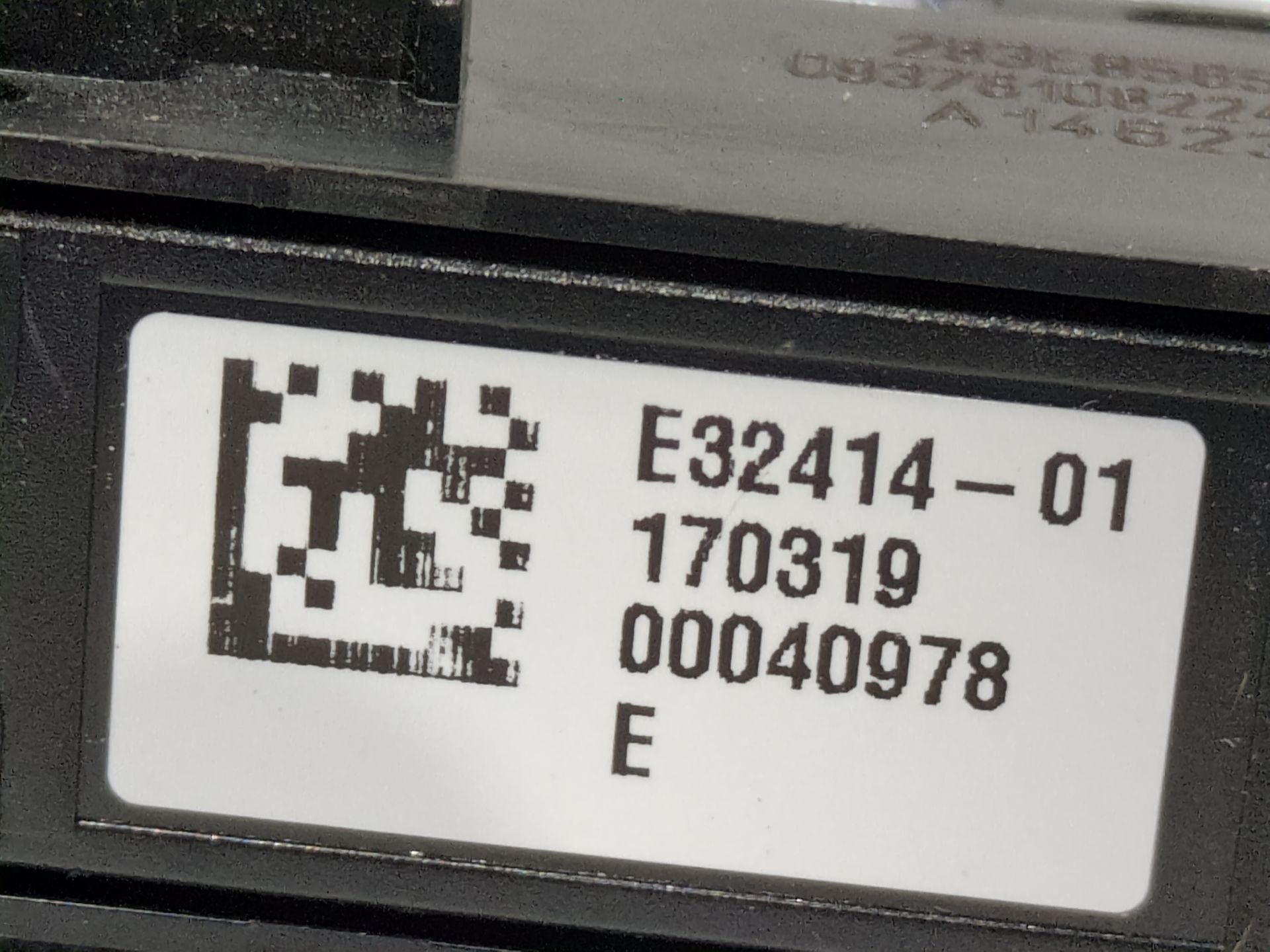 botonera_e3241401_renault_megane_iv_sedan_1_5_blue_dci_115_lva6