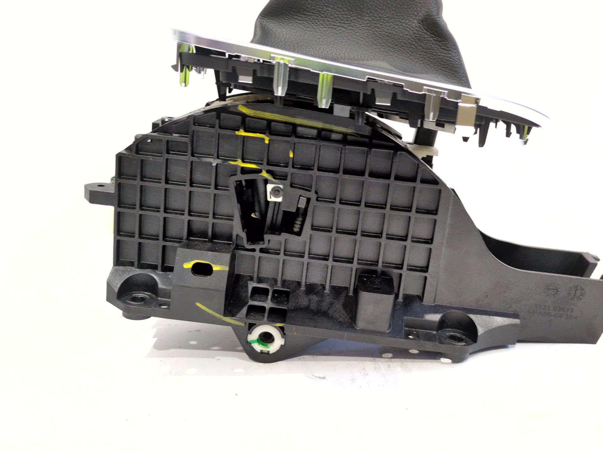 palanca_cambio_111193522_renault_megane_iv_sedan_1_5_blue_dci_115_lva6