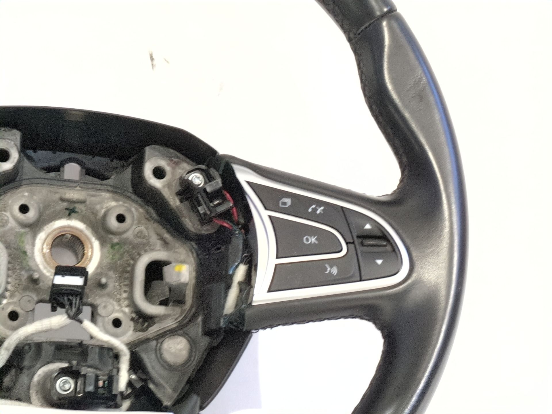 volante_484003952r_renault_kadjar_ha_hl_1_5_blue_dci_115