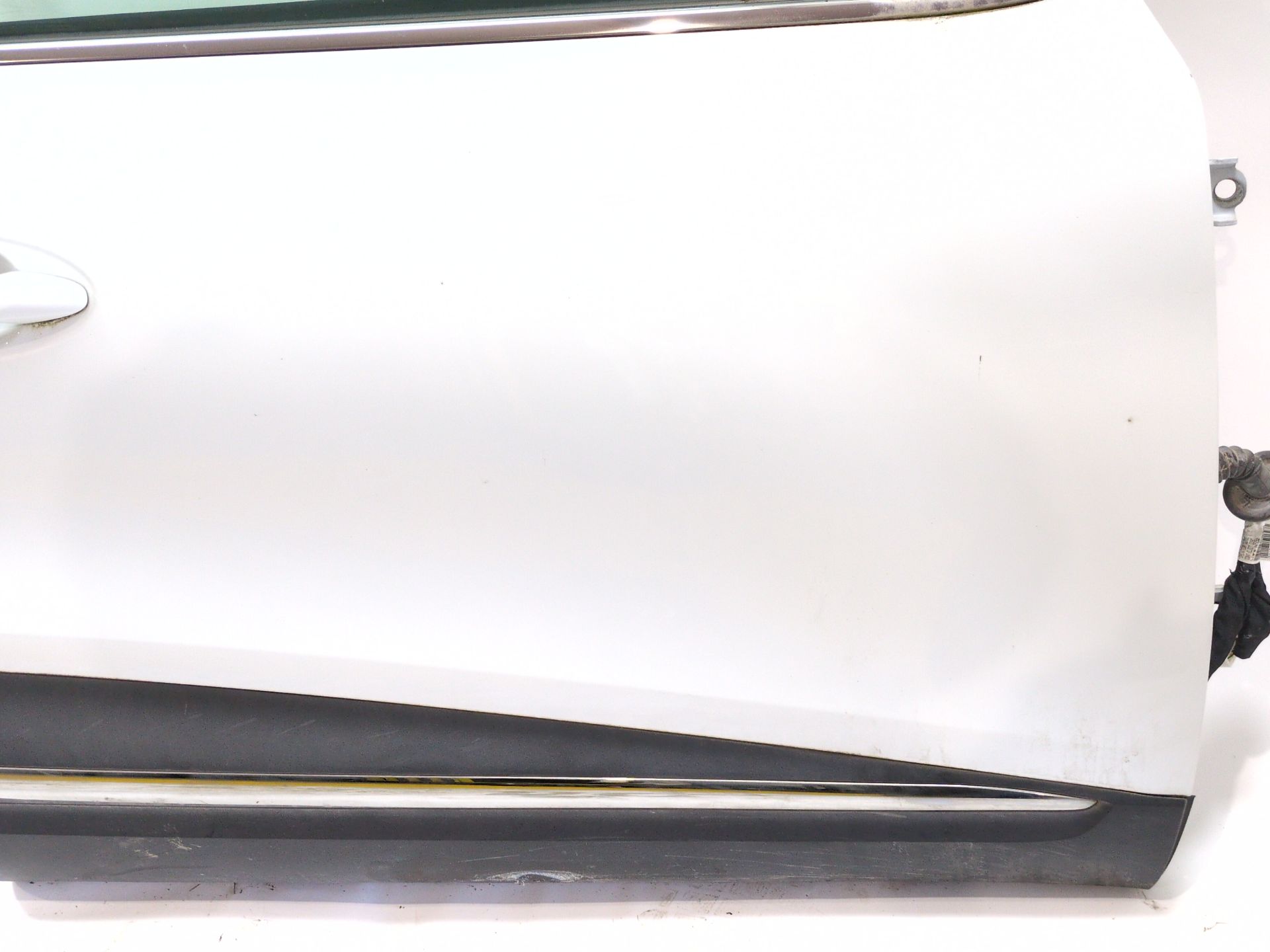 puerta_delantera_derecha_801006957r_ice_white_bc_ov369_renault_kadjar_ha_hl_1_5_blue_dci_115