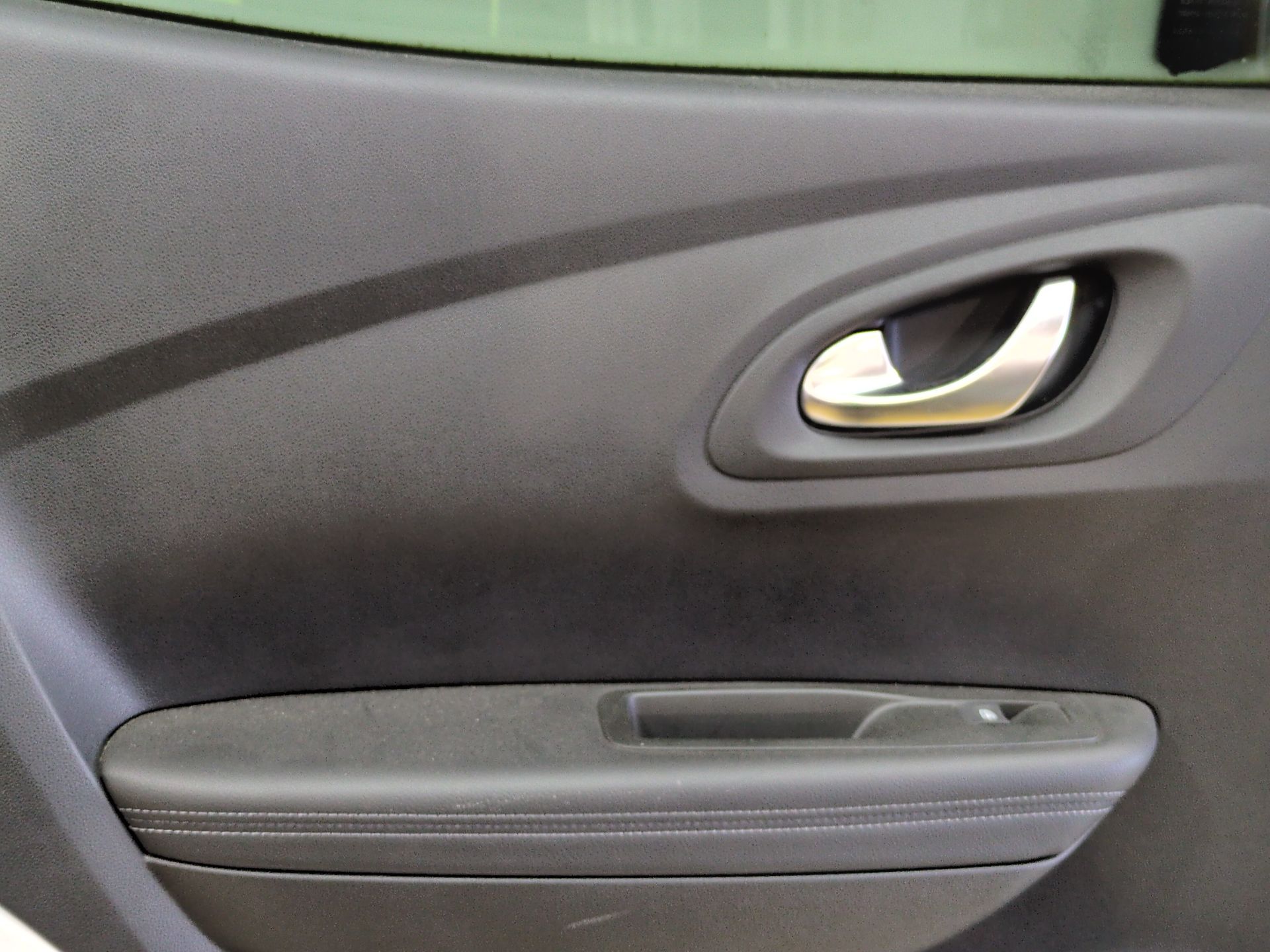 puerta_trasera_izquierda_821016878r_ice_white_bc_ov369_renault_kadjar_ha_hl_1_5_blue_dci_115