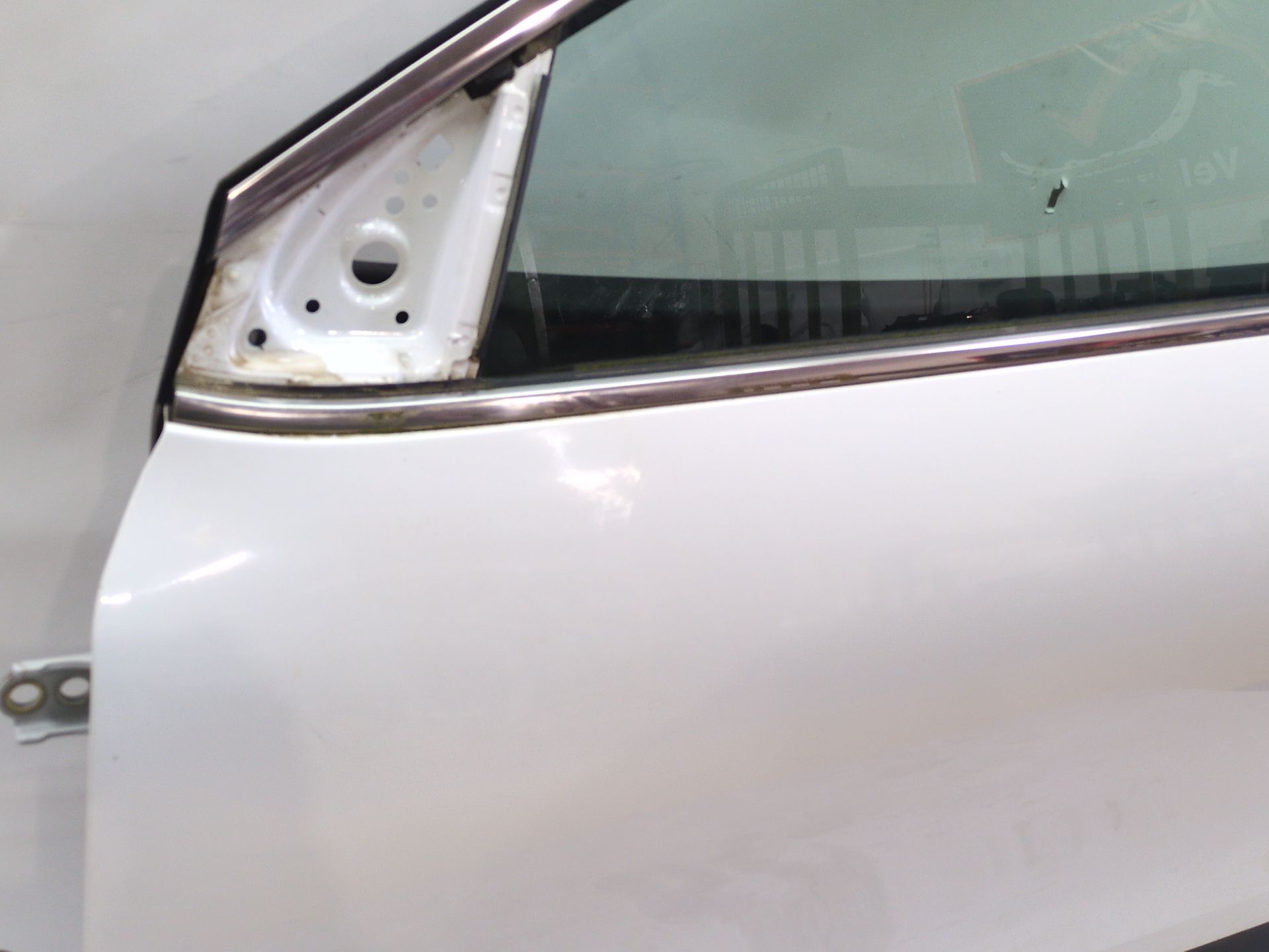 puerta_delantera_izquierda_801016831r_ice_white_bc_ov369_renault_kadjar_ha_hl_1_5_blue_dci_115