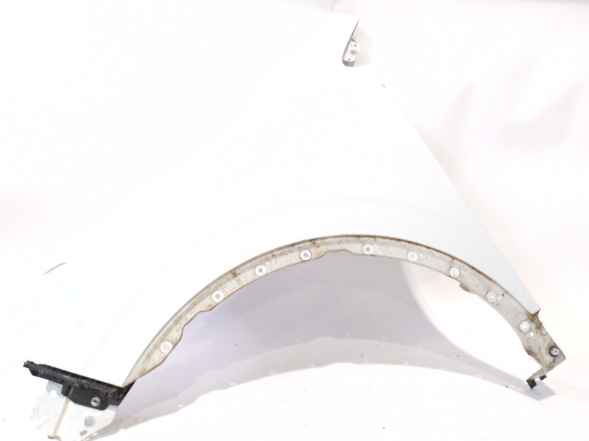 aleta_delantera_izquierda_631013206r_ice_white_bc_ov369_renault_kadjar_ha_hl_1_5_blue_dci_115