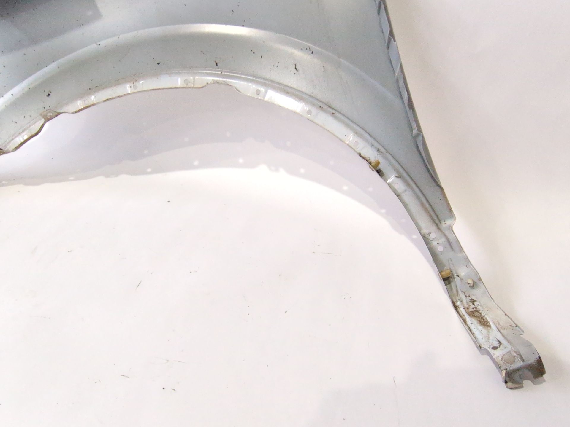 aleta_delantera_derecha_631006635r_ice_white_bc_ov369_renault_kadjar_ha_hl_1_5_blue_dci_115