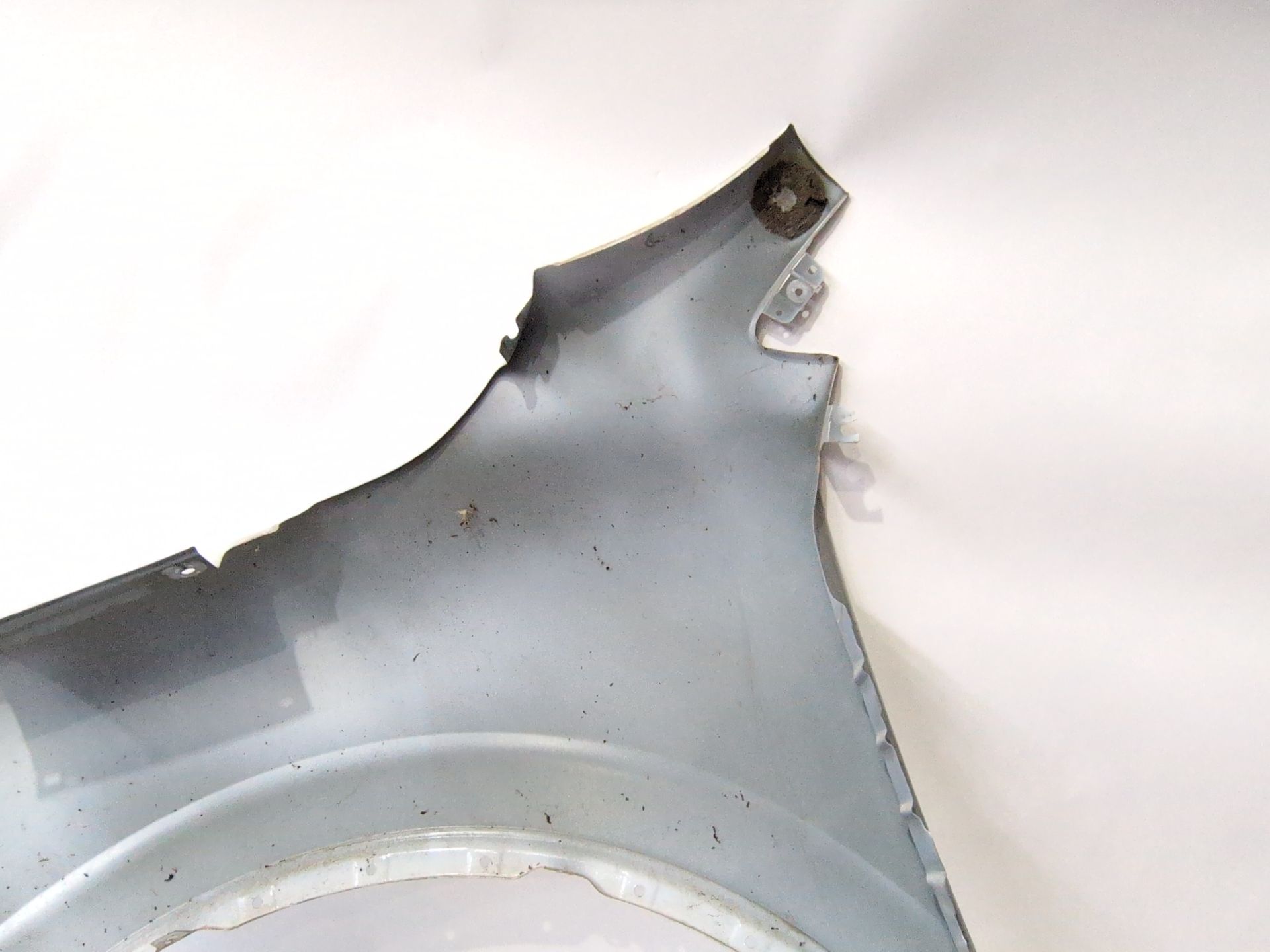 aleta_delantera_derecha_631006635r_ice_white_bc_ov369_renault_kadjar_ha_hl_1_5_blue_dci_115