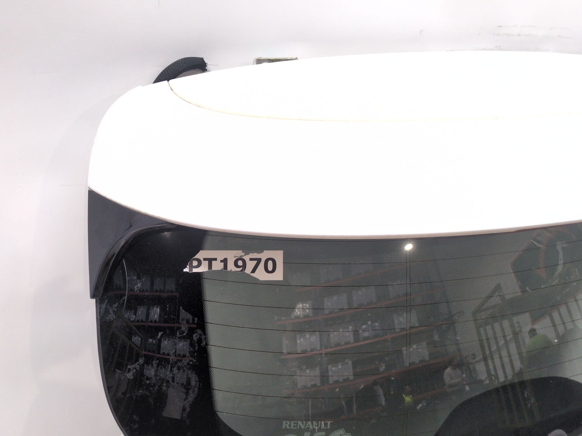 porton_trasero_901002847r_ice_white_bc_ov369_renault_kadjar_ha_hl_1_5_blue_dci_115