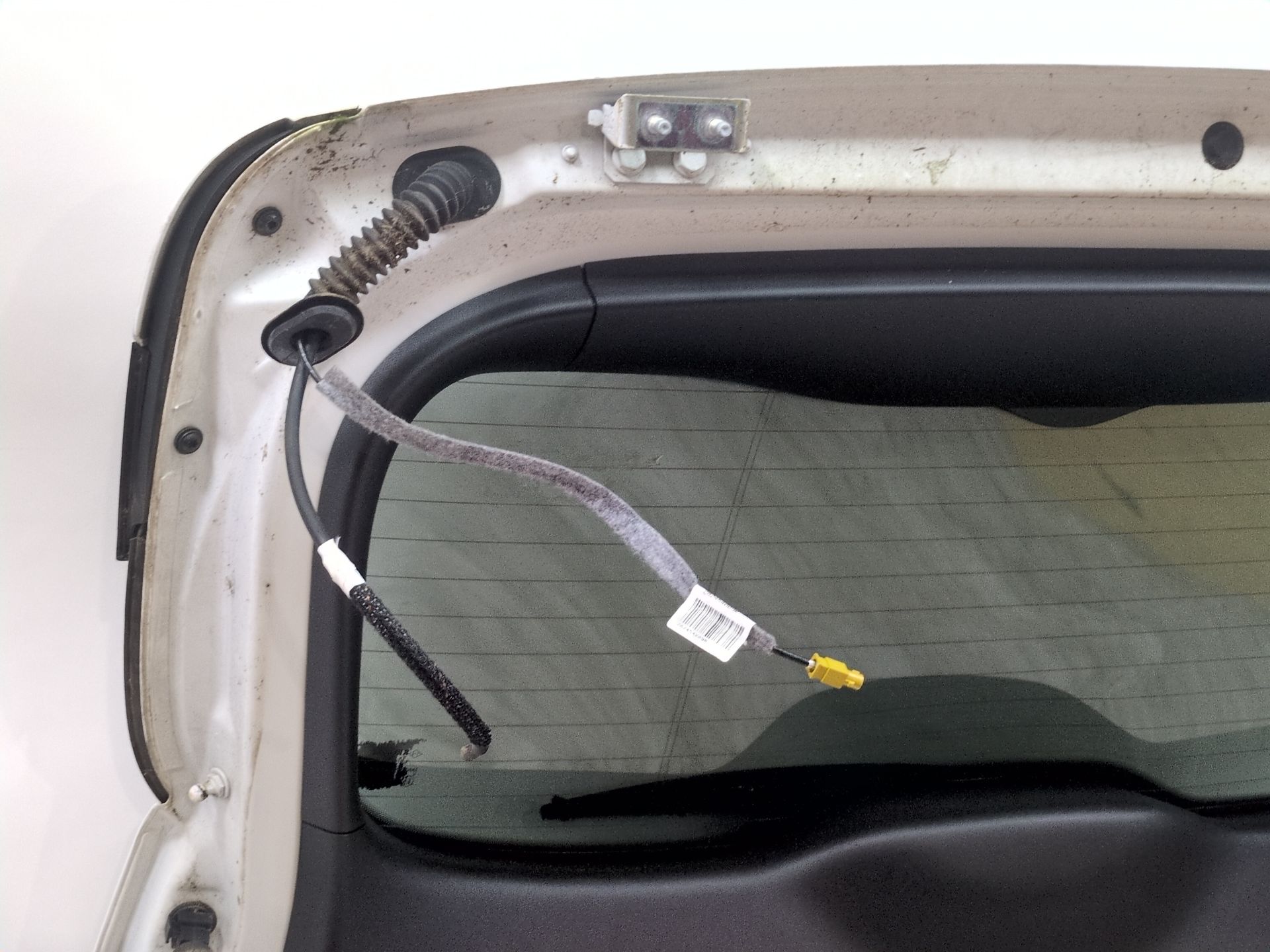 porton_trasero_901002847r_ice_white_bc_ov369_renault_kadjar_ha_hl_1_5_blue_dci_115