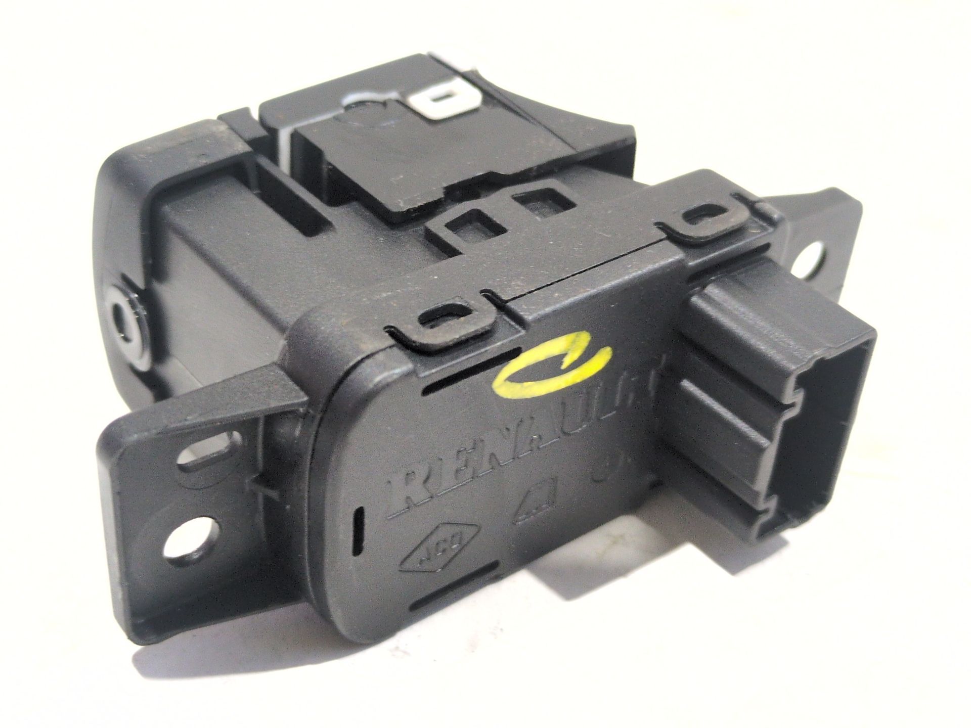 boton_freno_mano_363216544r_renault_kadjar_ha_hl_1_5_blue_dci_115