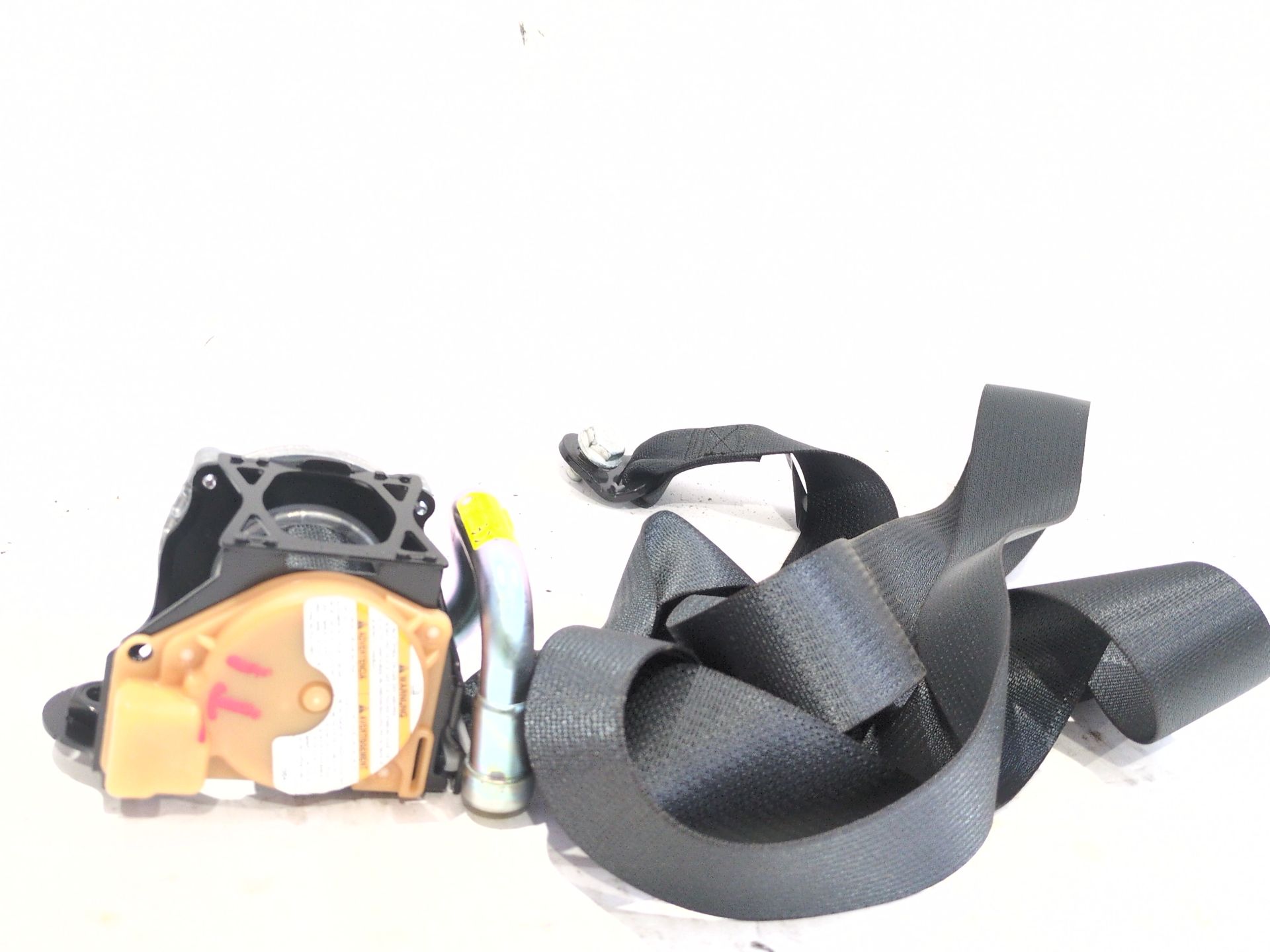 cinturon_seguridad_trasero_izquierdo_888419687r_renault_kadjar_ha_hl_1_5_blue_dci_115