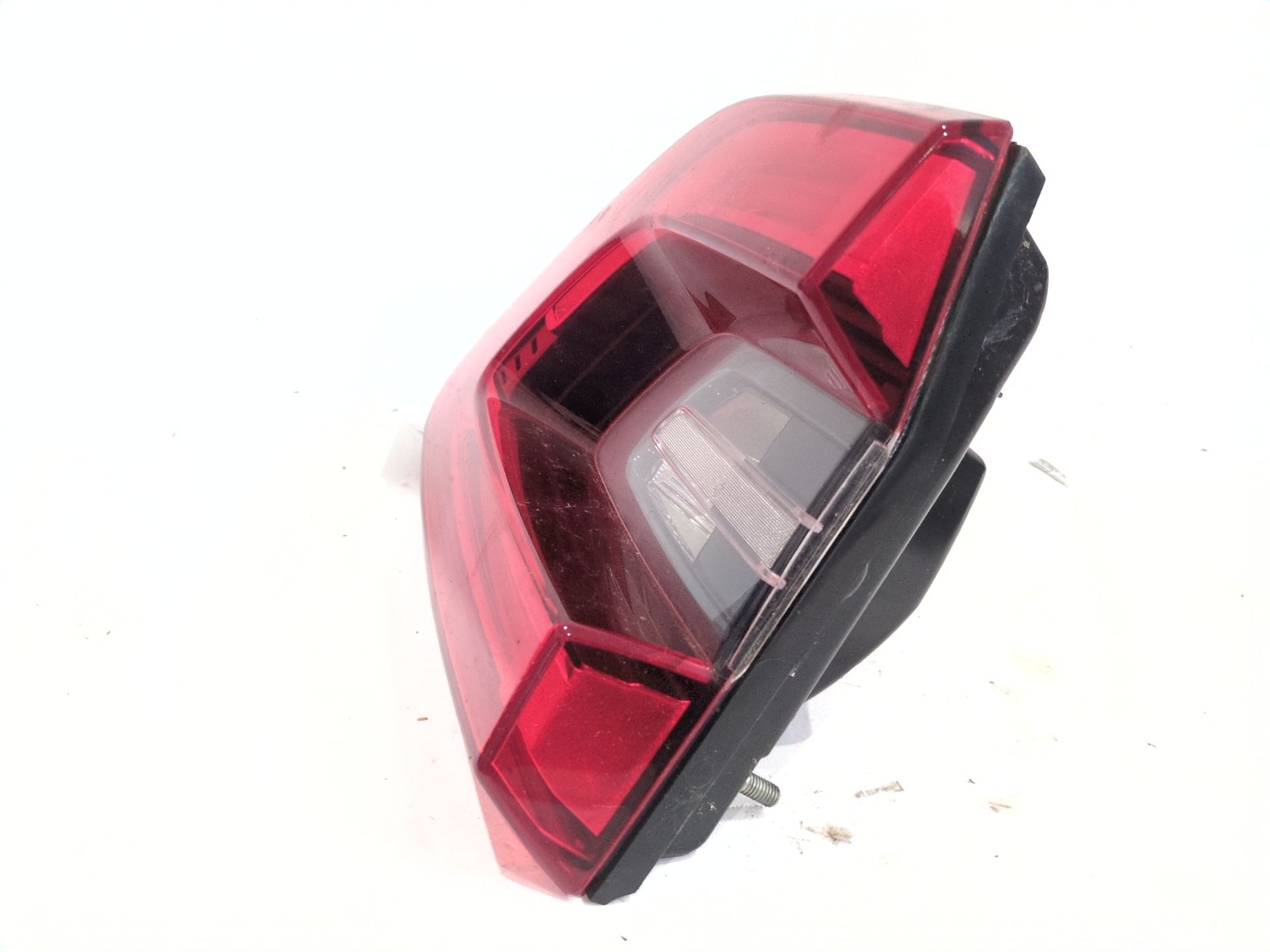 piloto_trasero_izquierdo_interior_265553530r_90165022_renault_kadjar_ha_hl_1_5_blue_dci_115