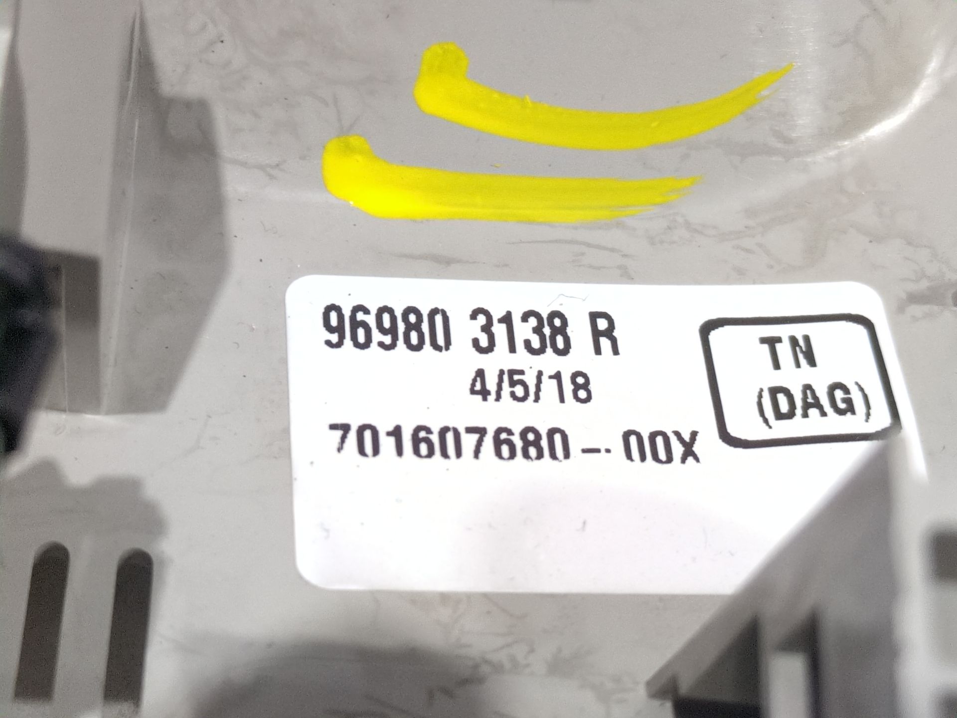 luz_interior_969803138r_renault_kadjar_ha_hl_1_5_blue_dci_115